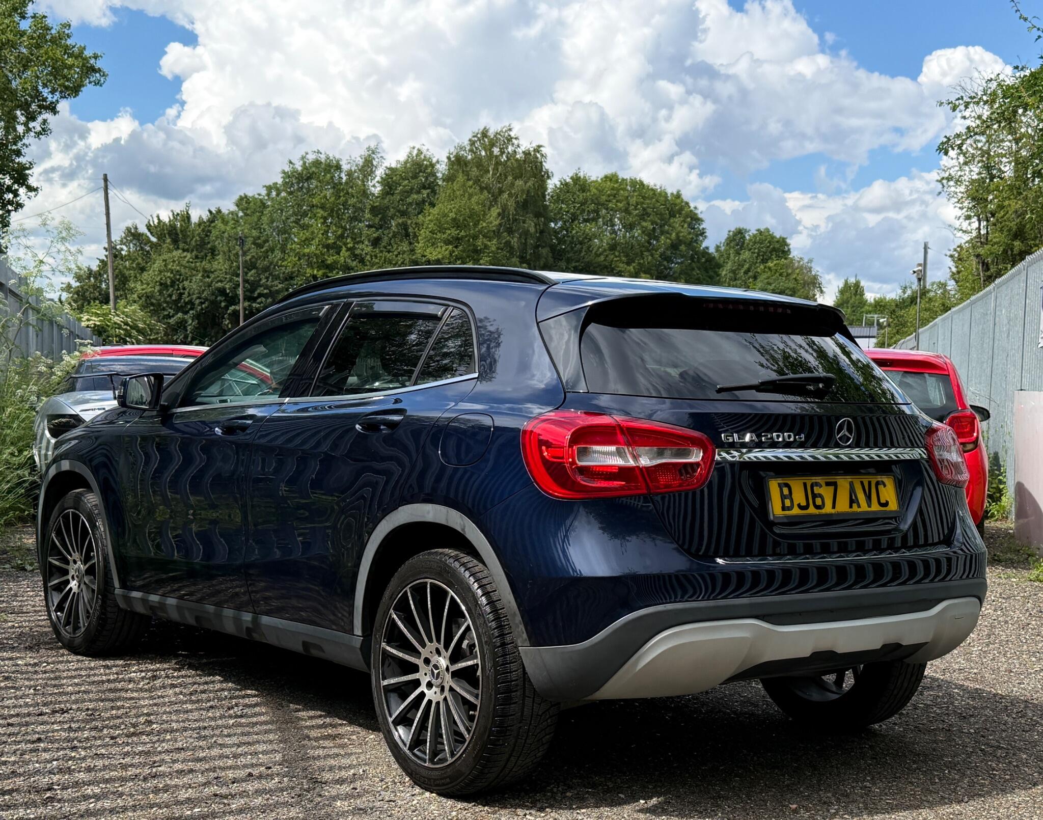 2017 Mercedes-Benz GLA image 9