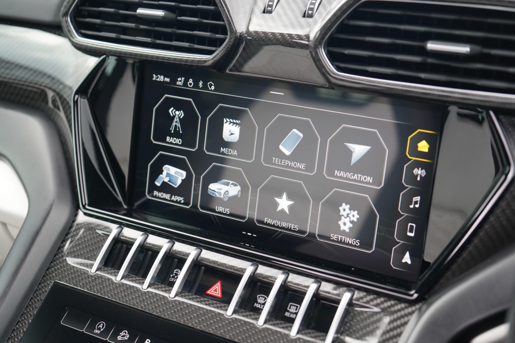 Lamborghini Urus view 37