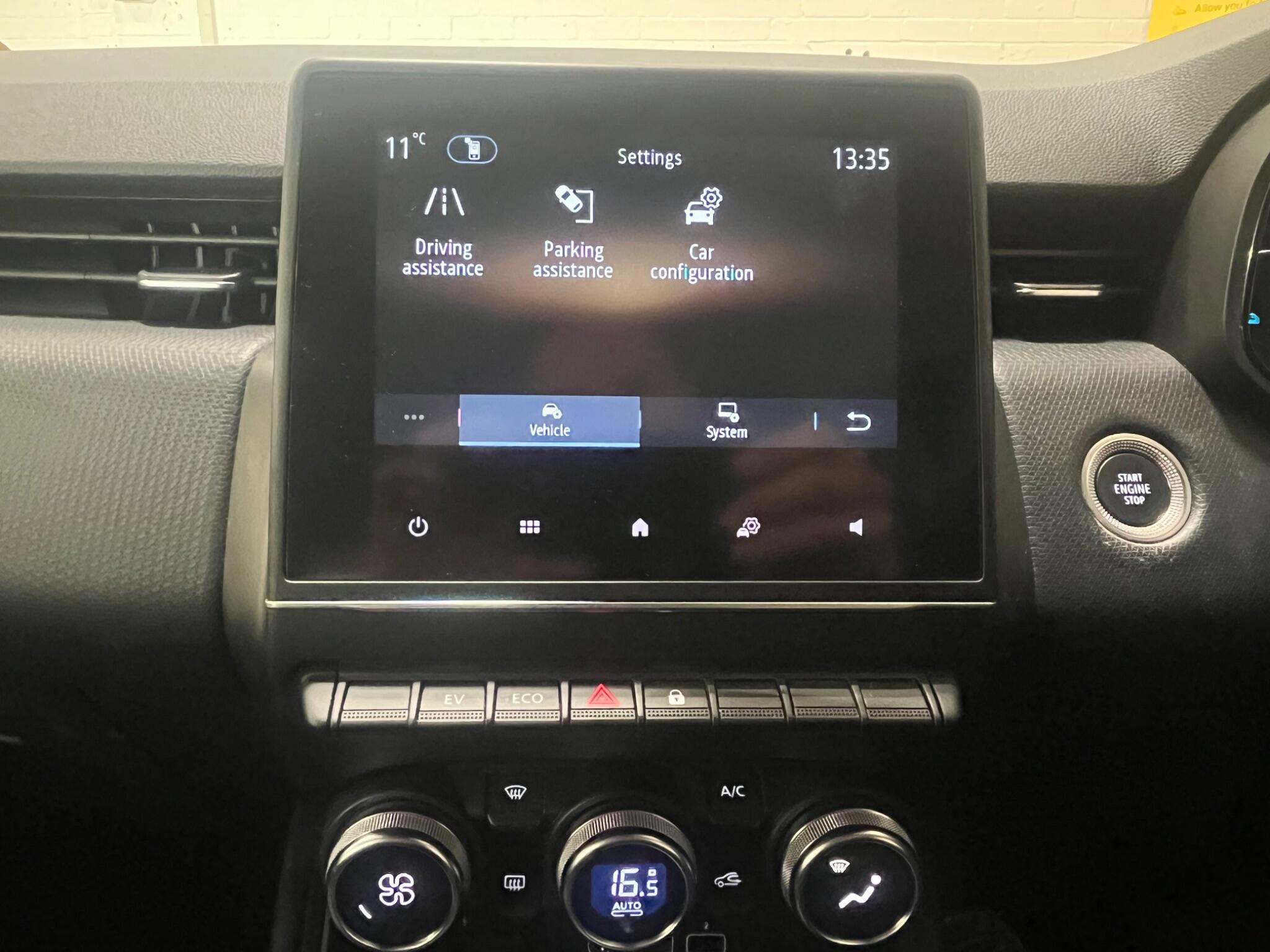 2022 Renault Clio 1.6 E-TECH Evolution Auto Euro 6 (s/s) 5dr • 33,021 miles image 35