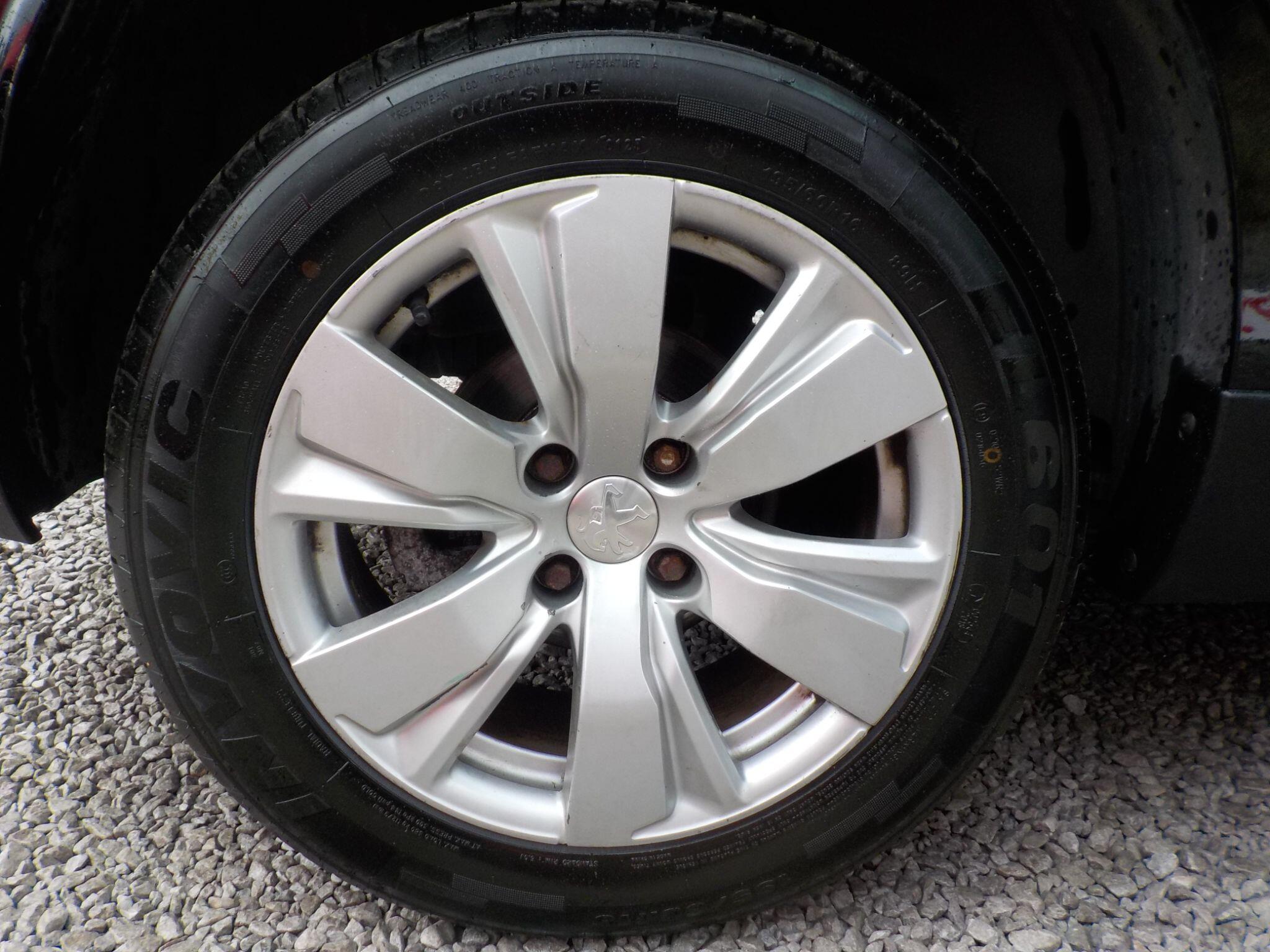 Peugeot 2008 1.6 BlueHDi Active Euro 6 5dr