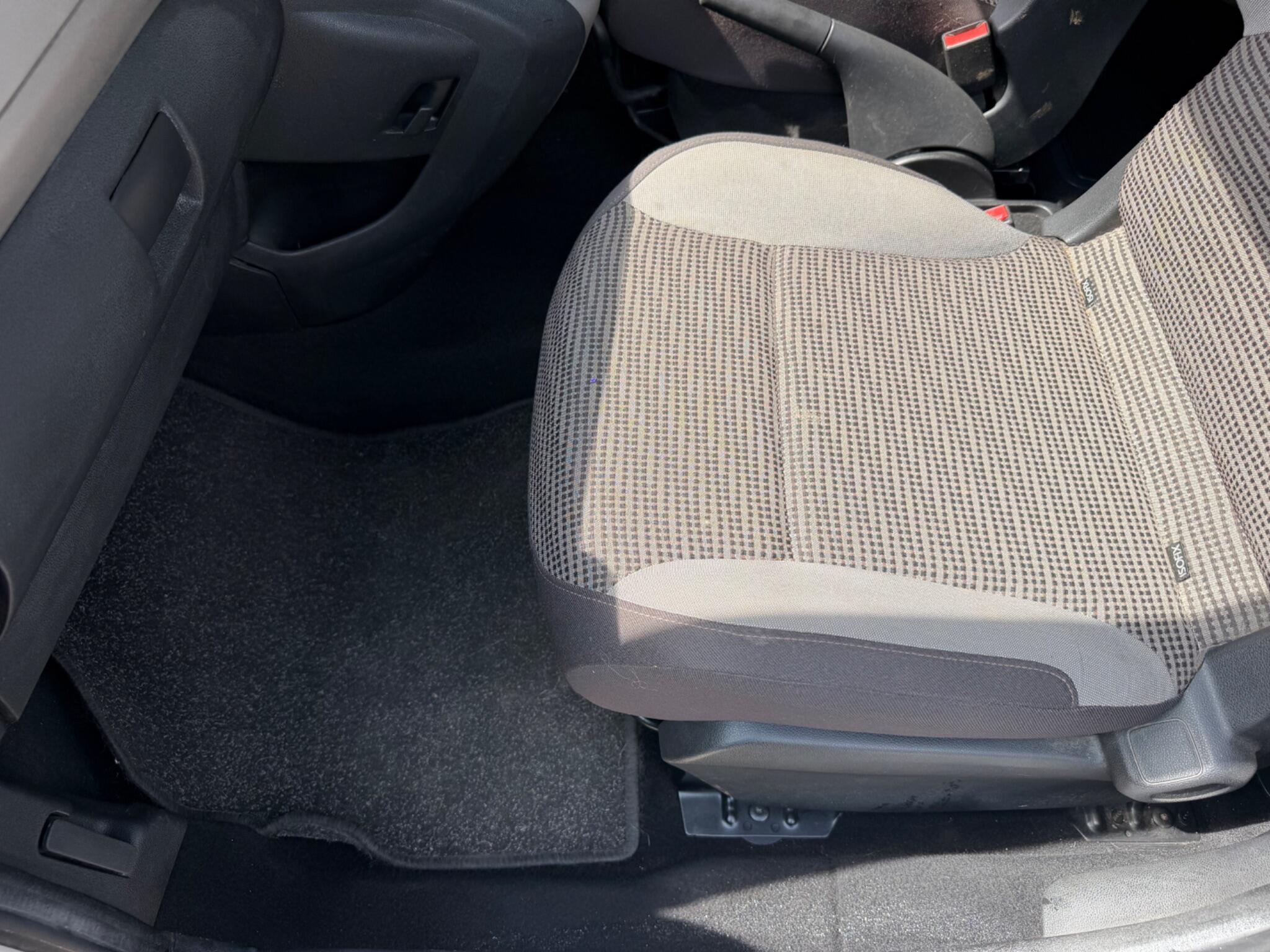 Peugeot Partner Tepee view 18