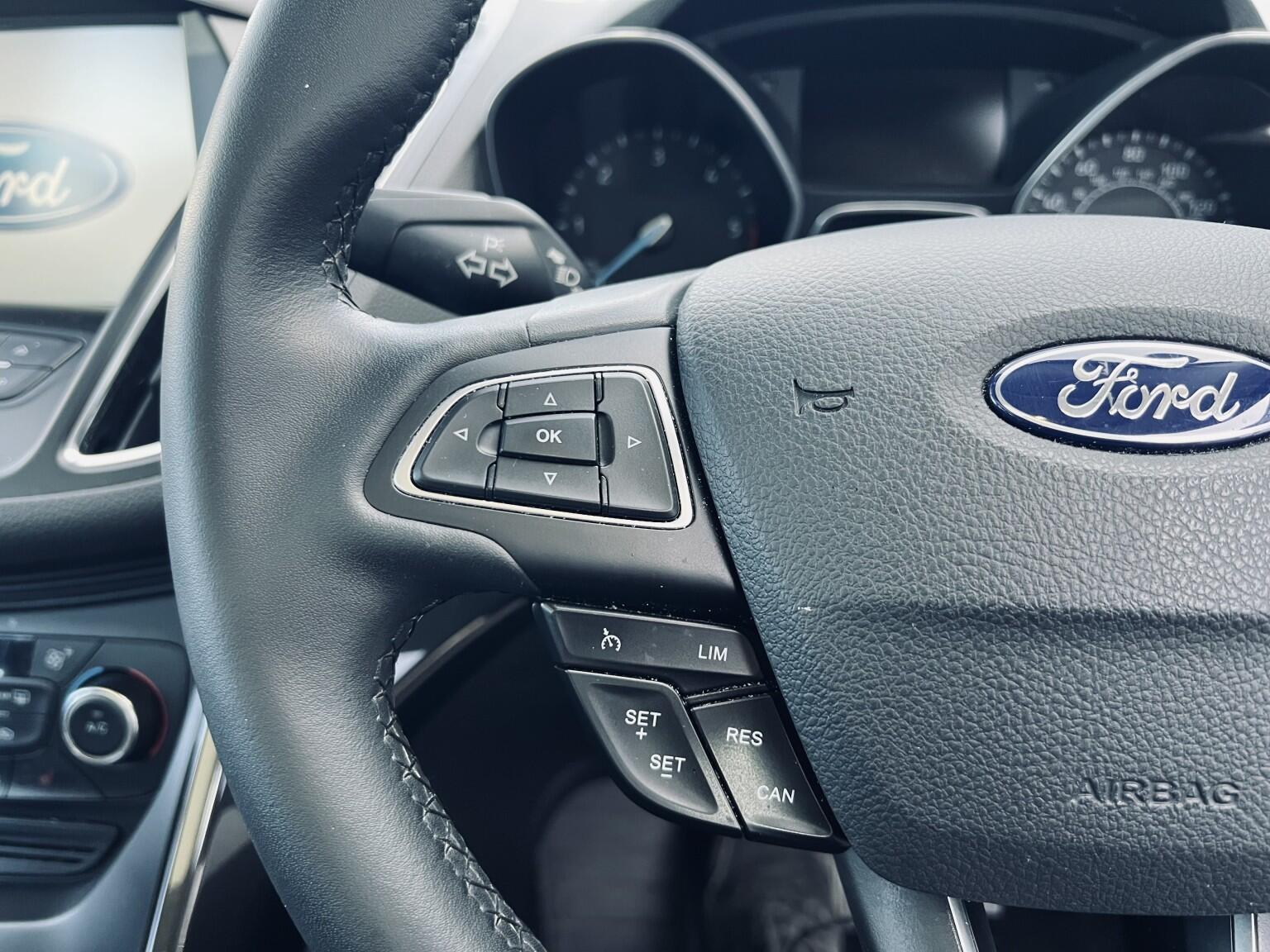 Ford C-Max view 28