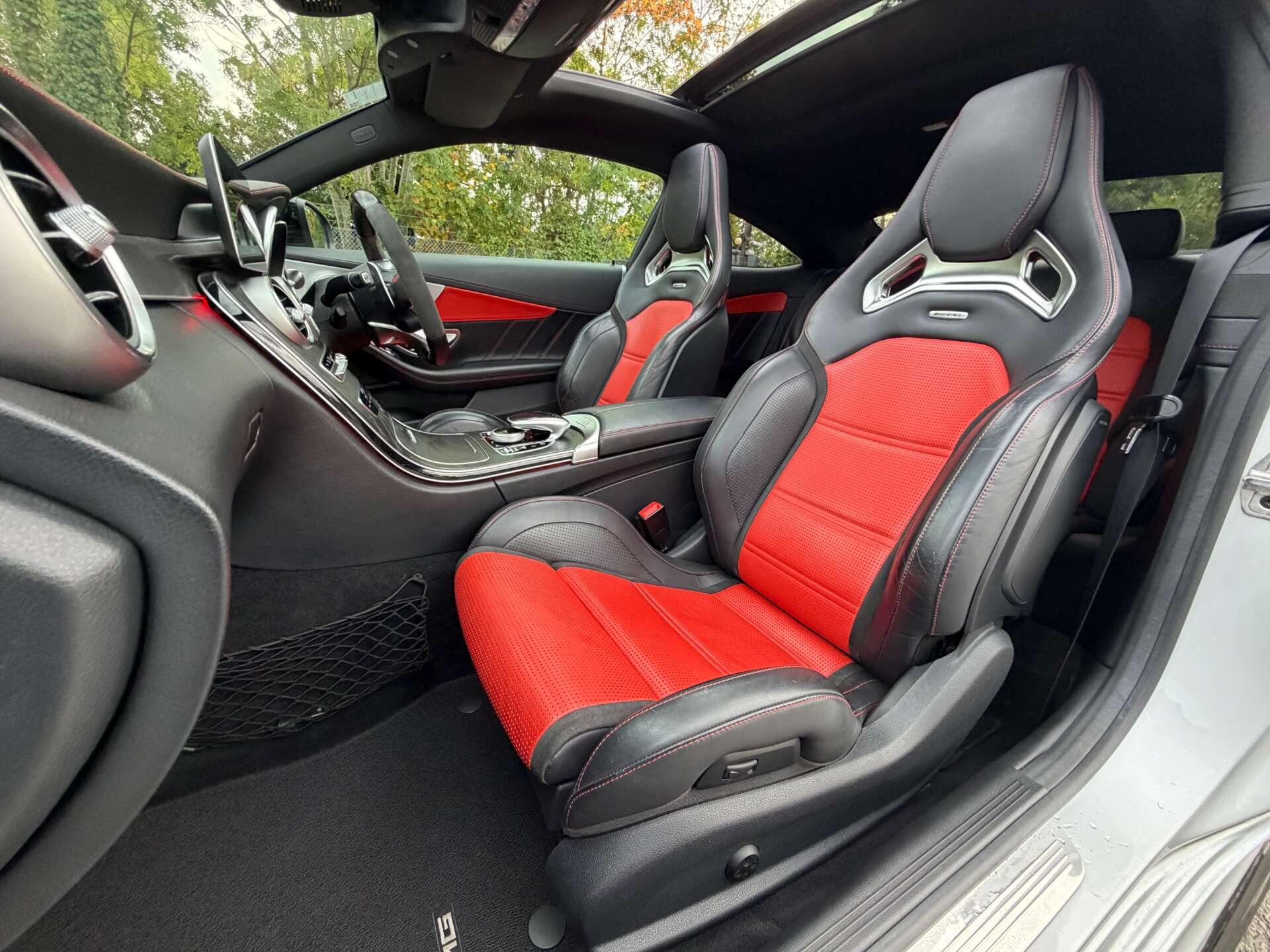 Mercedes-Benz C-Class view 29