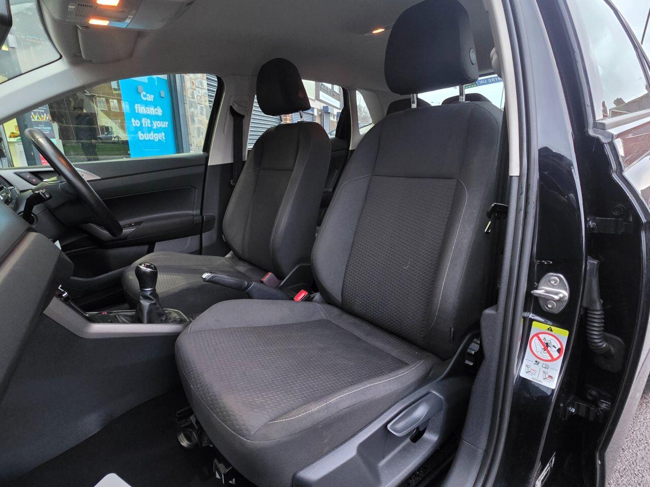 Volkswagen Polo view 3