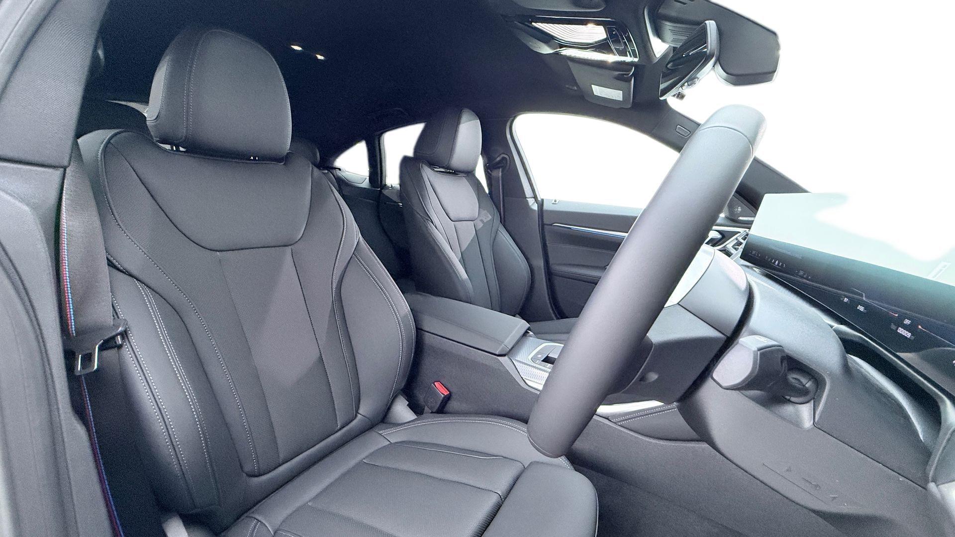 BMW i4 view 11
