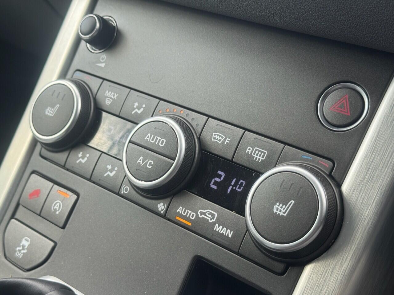 Land Rover Range Rover Evoque view 23