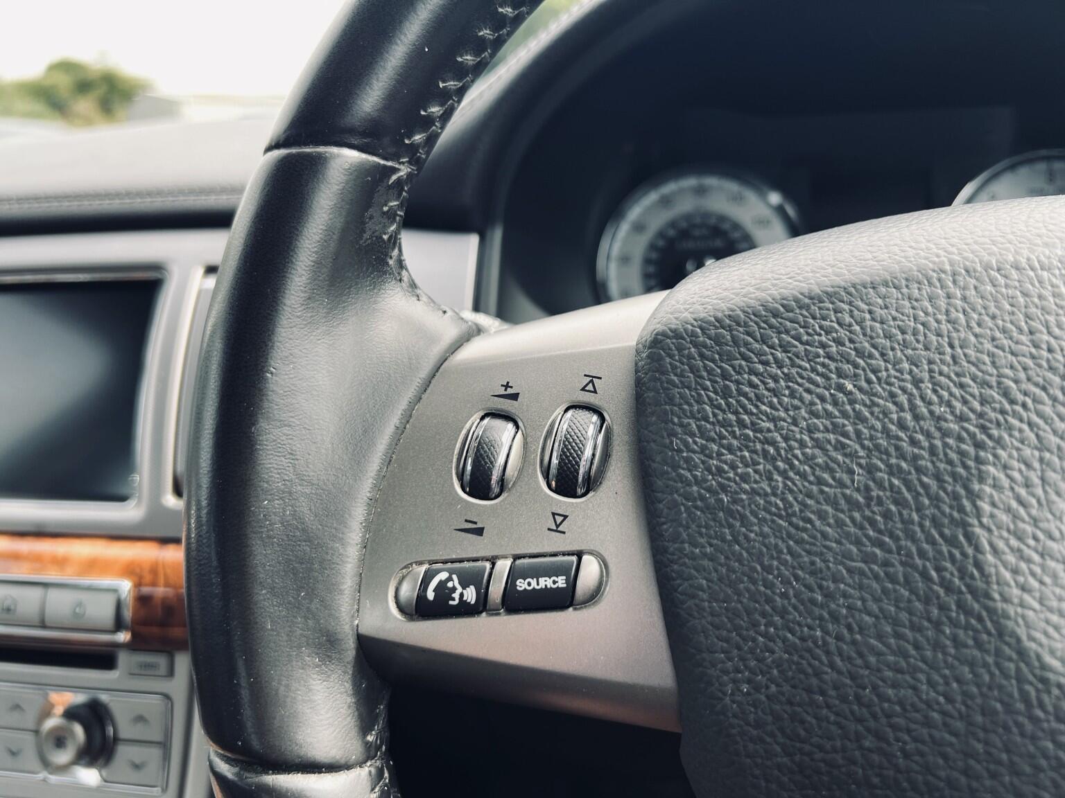 Jaguar XF view 27