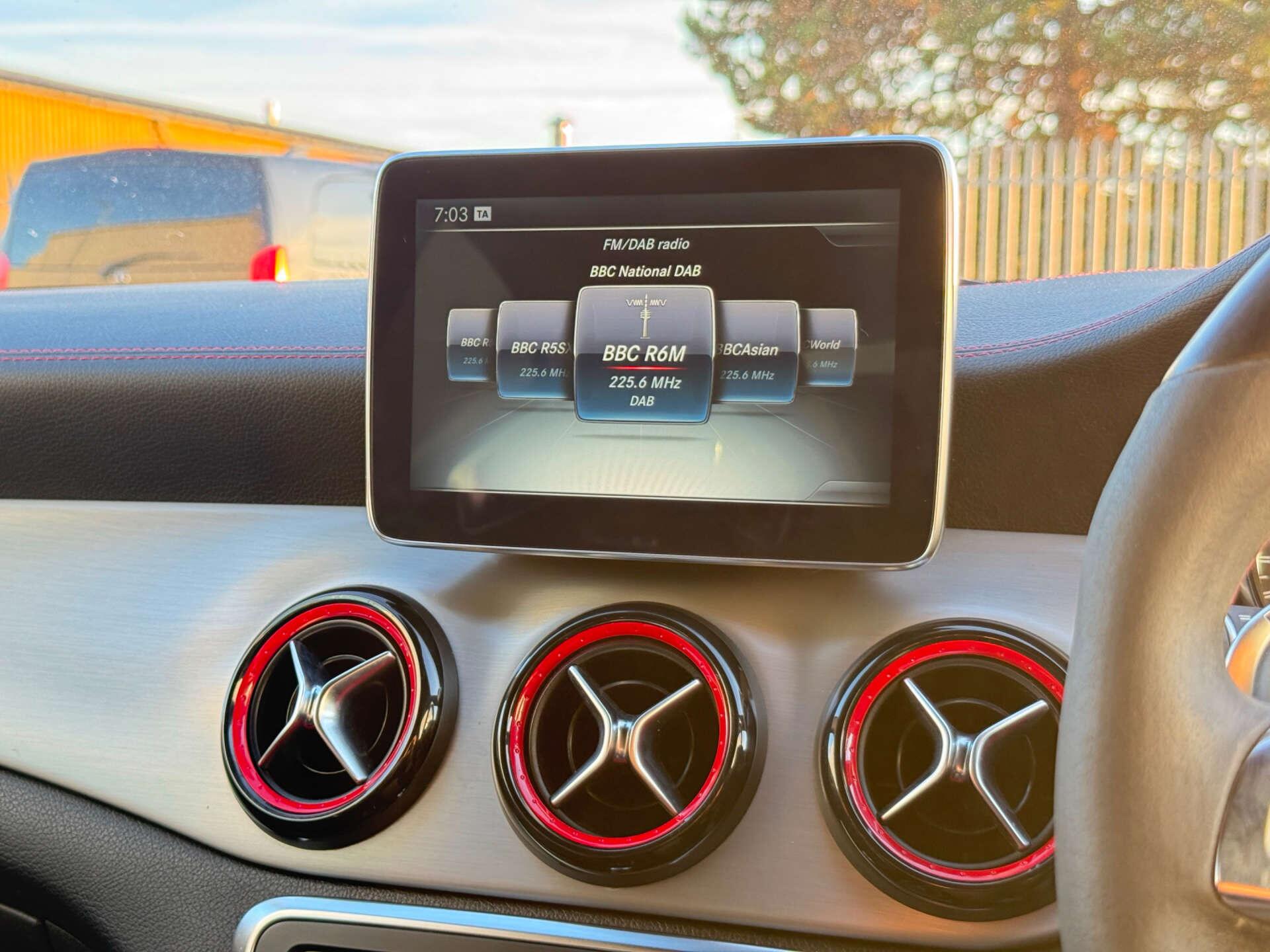 Mercedes-Benz Cla view 64