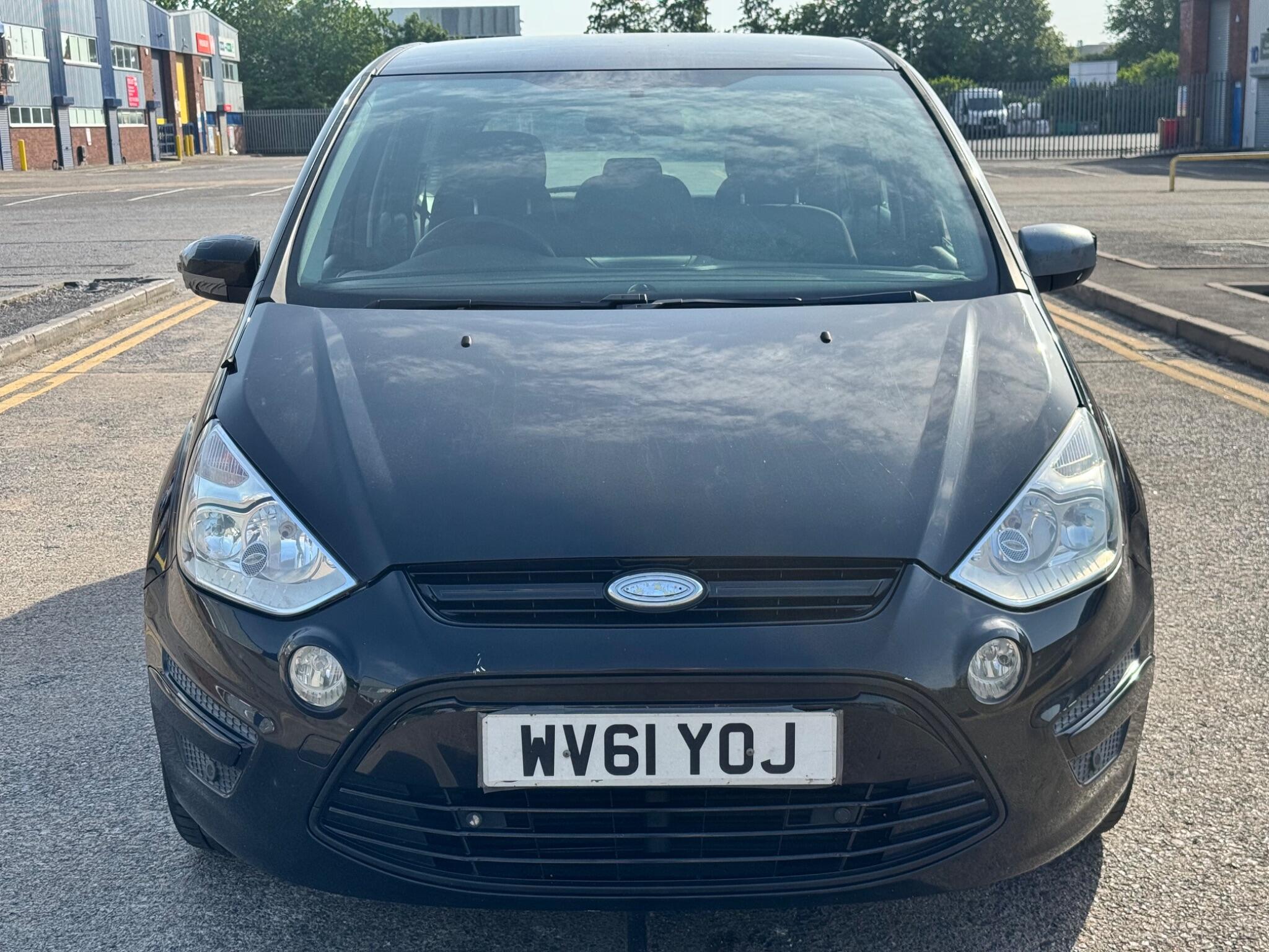 Ford S-Max view 2
