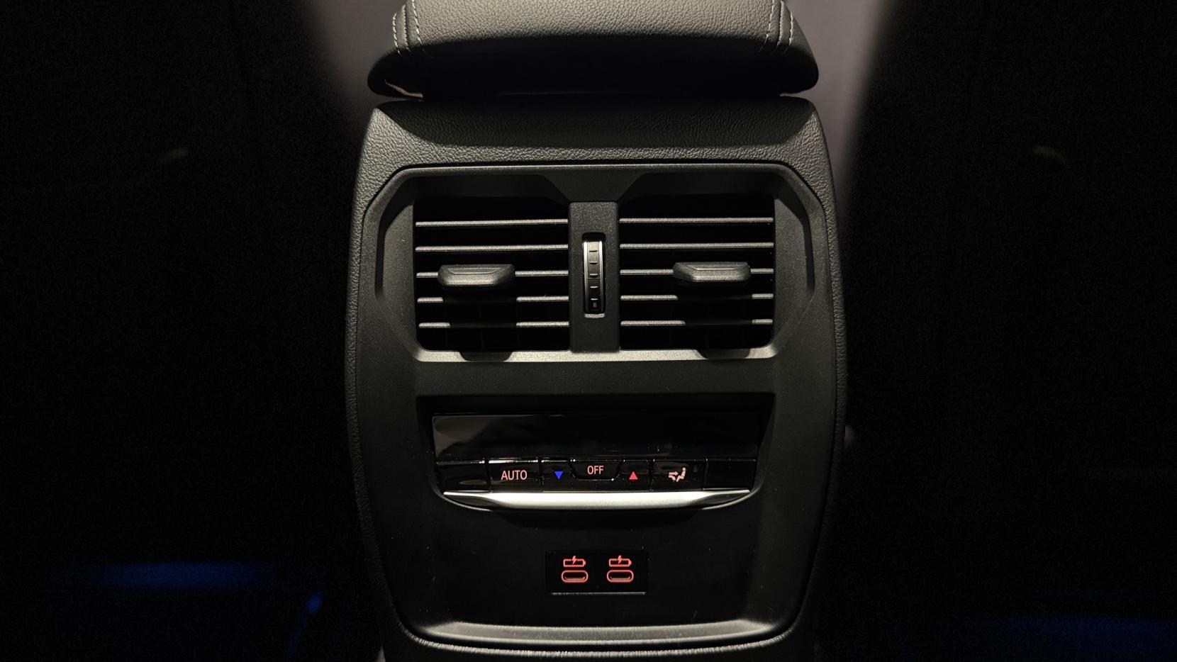 BMW I4 view 27