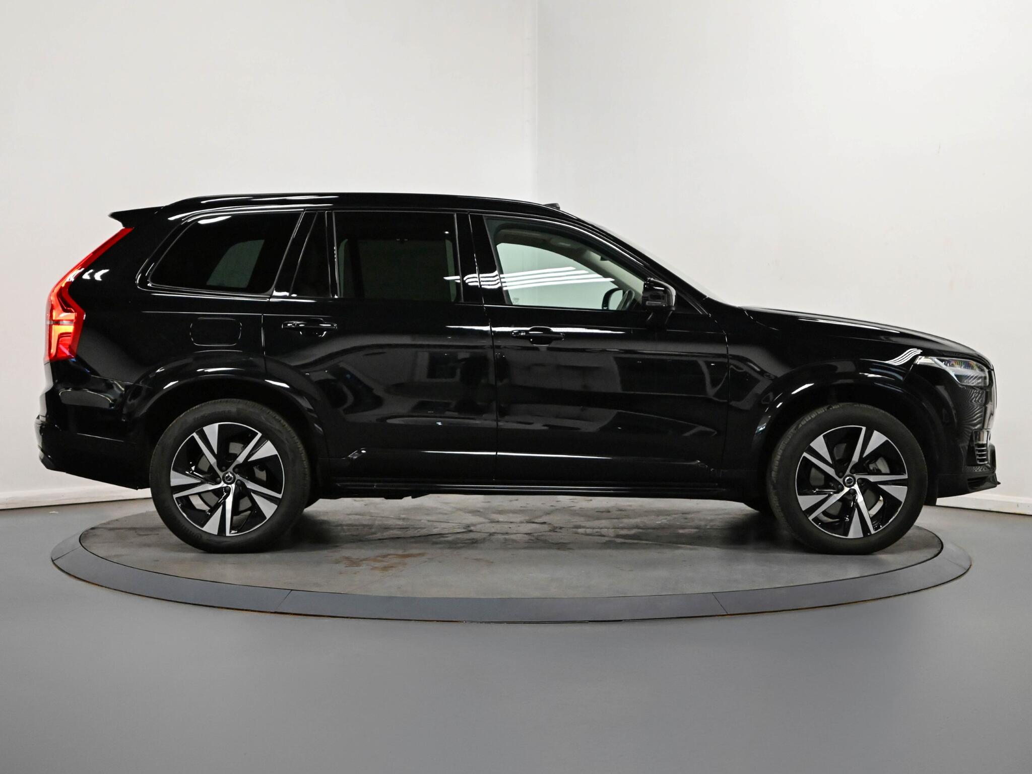 Volvo XC90 view 27