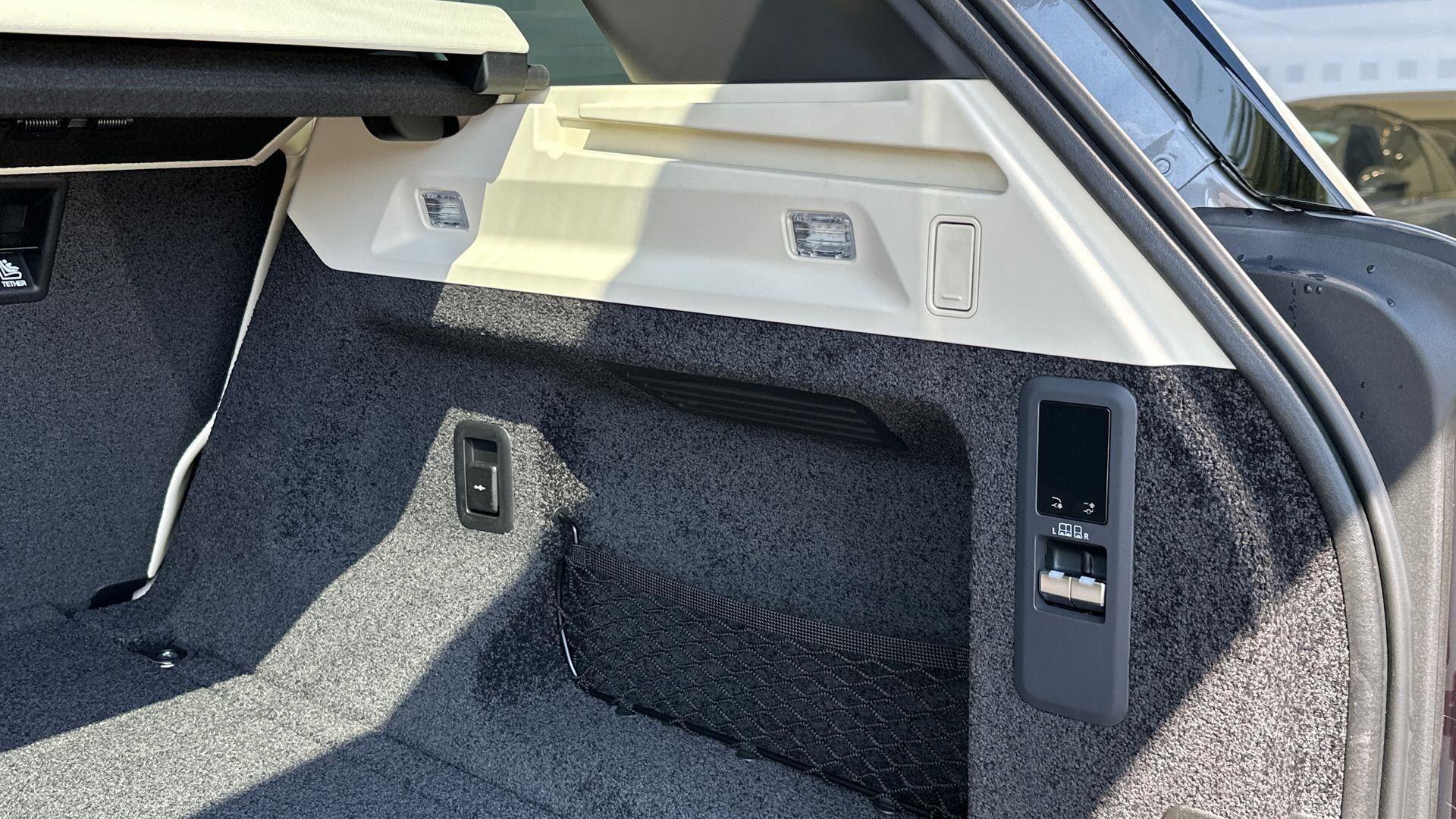 Land Rover Range Rover view 27