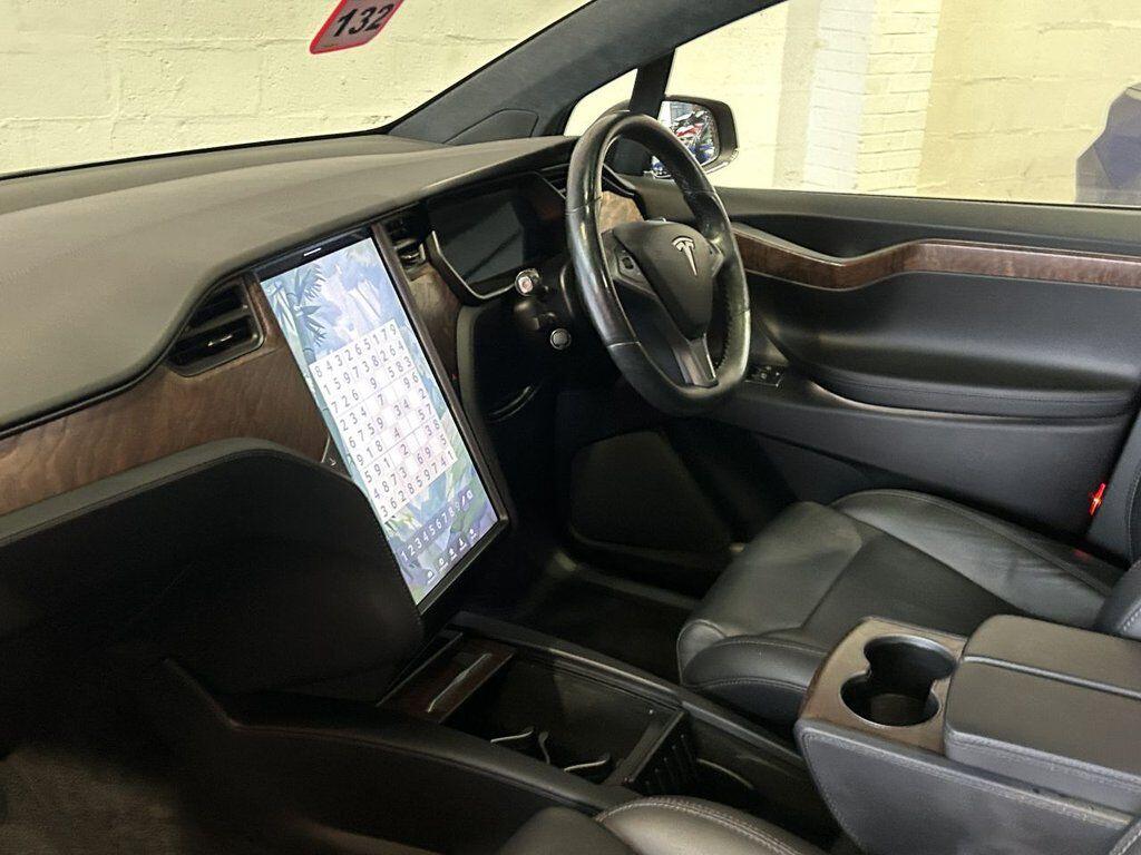 Tesla Model X view 55