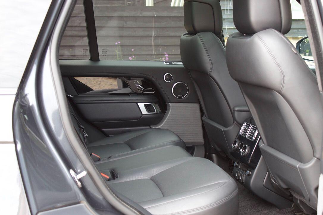 Land Rover Range Rover view 41