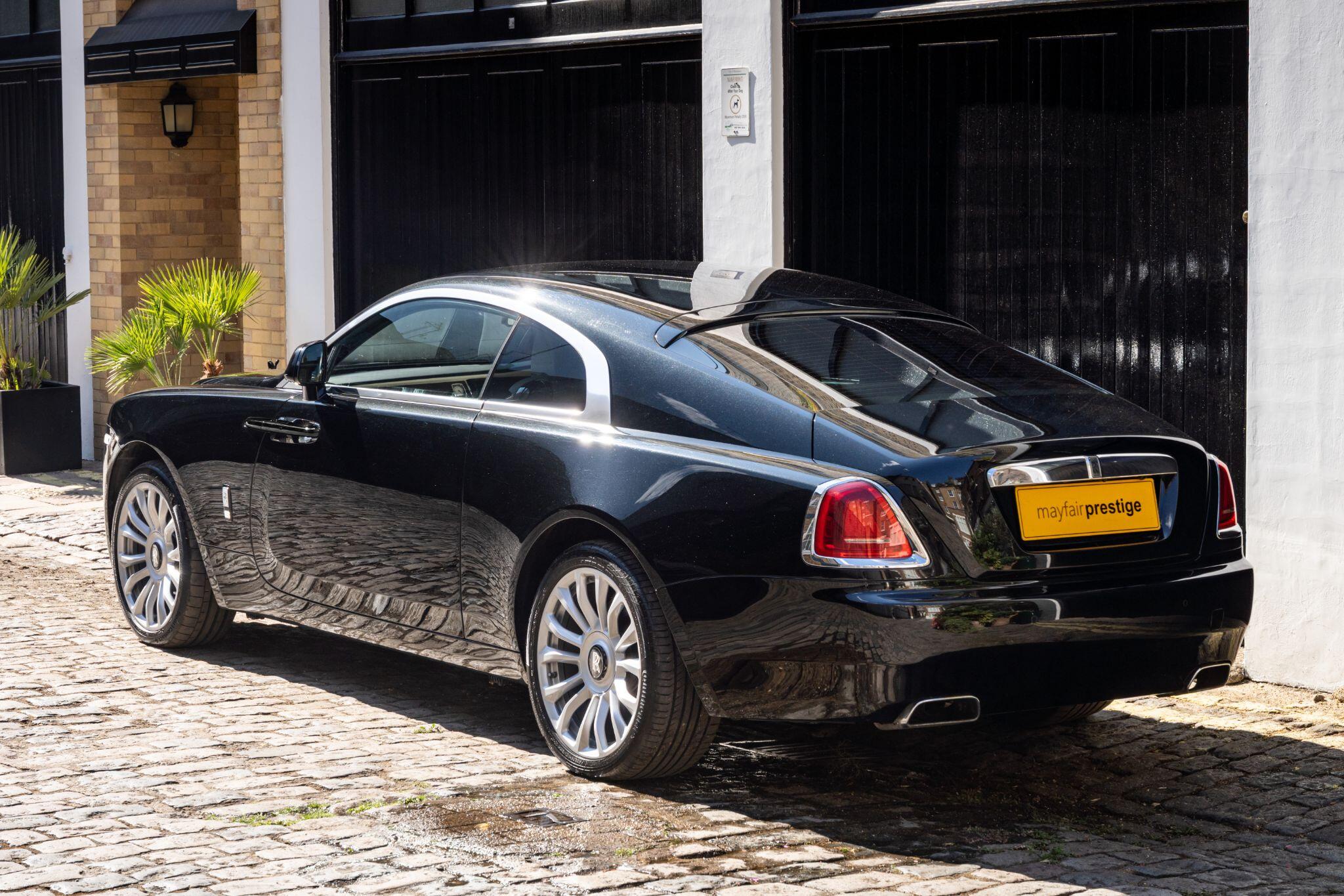 Rolls-Royce Wraith view 4