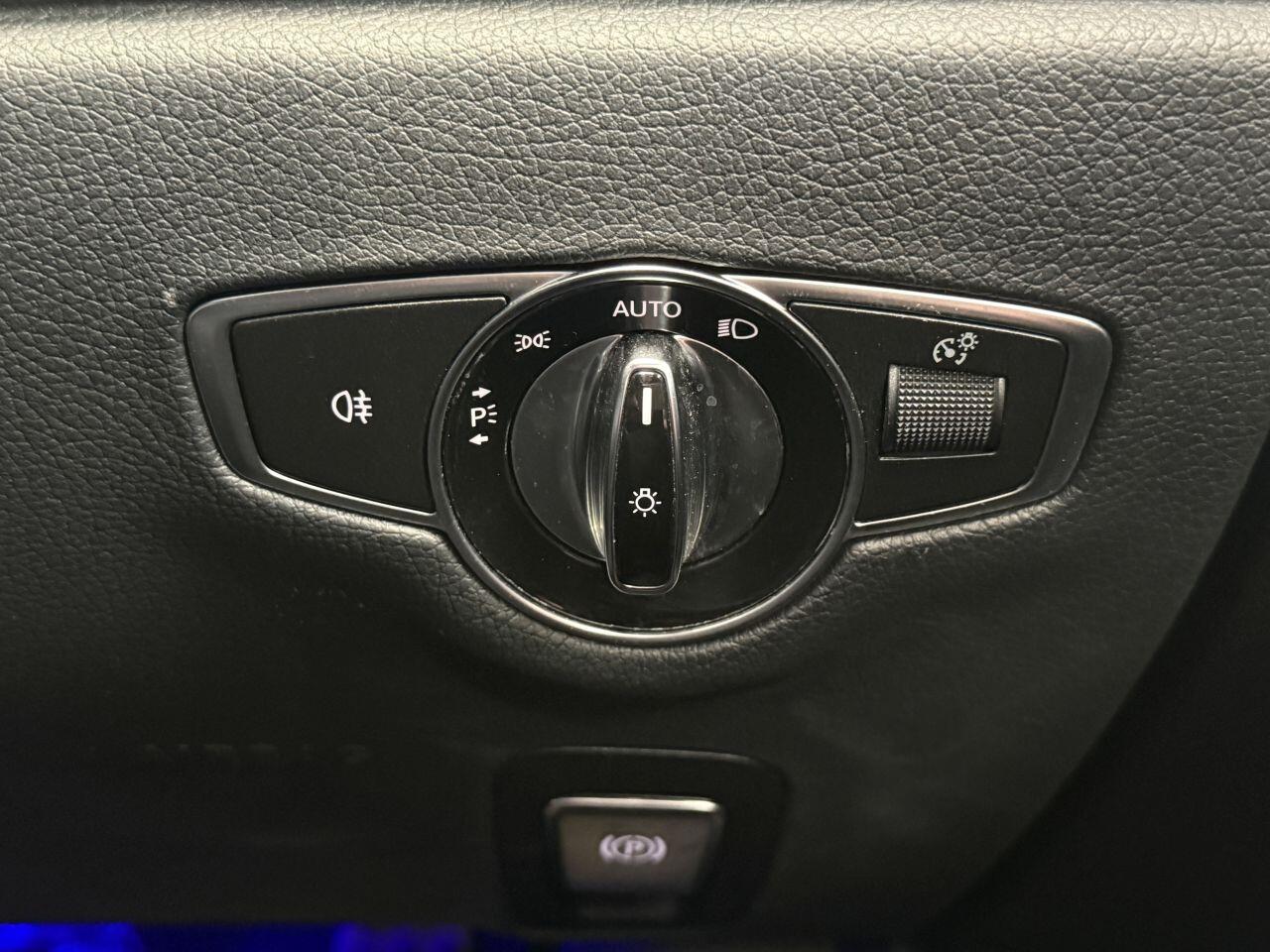Mercedes-Benz E Class view 42