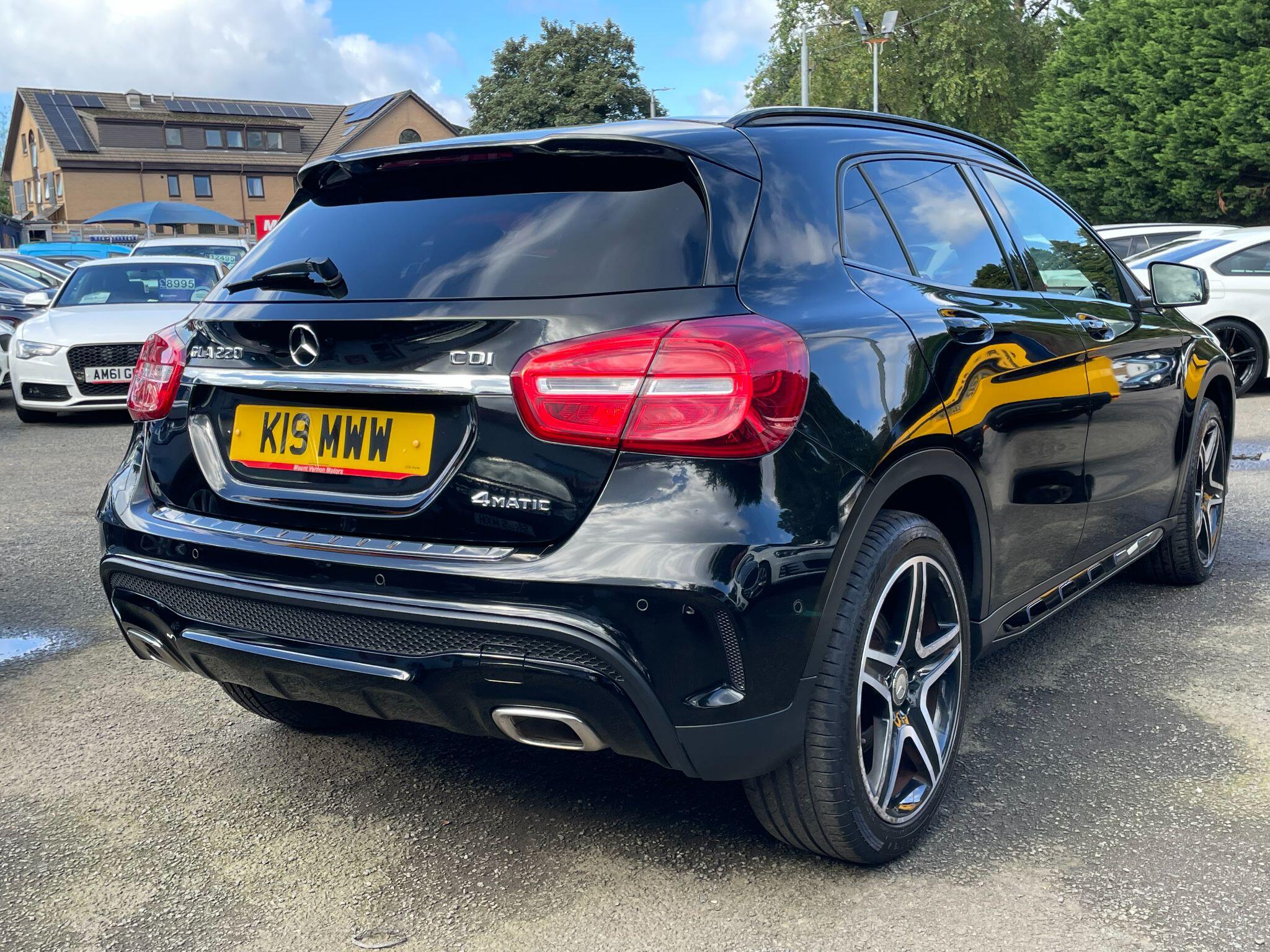Mercedes-Benz Gla view 13
