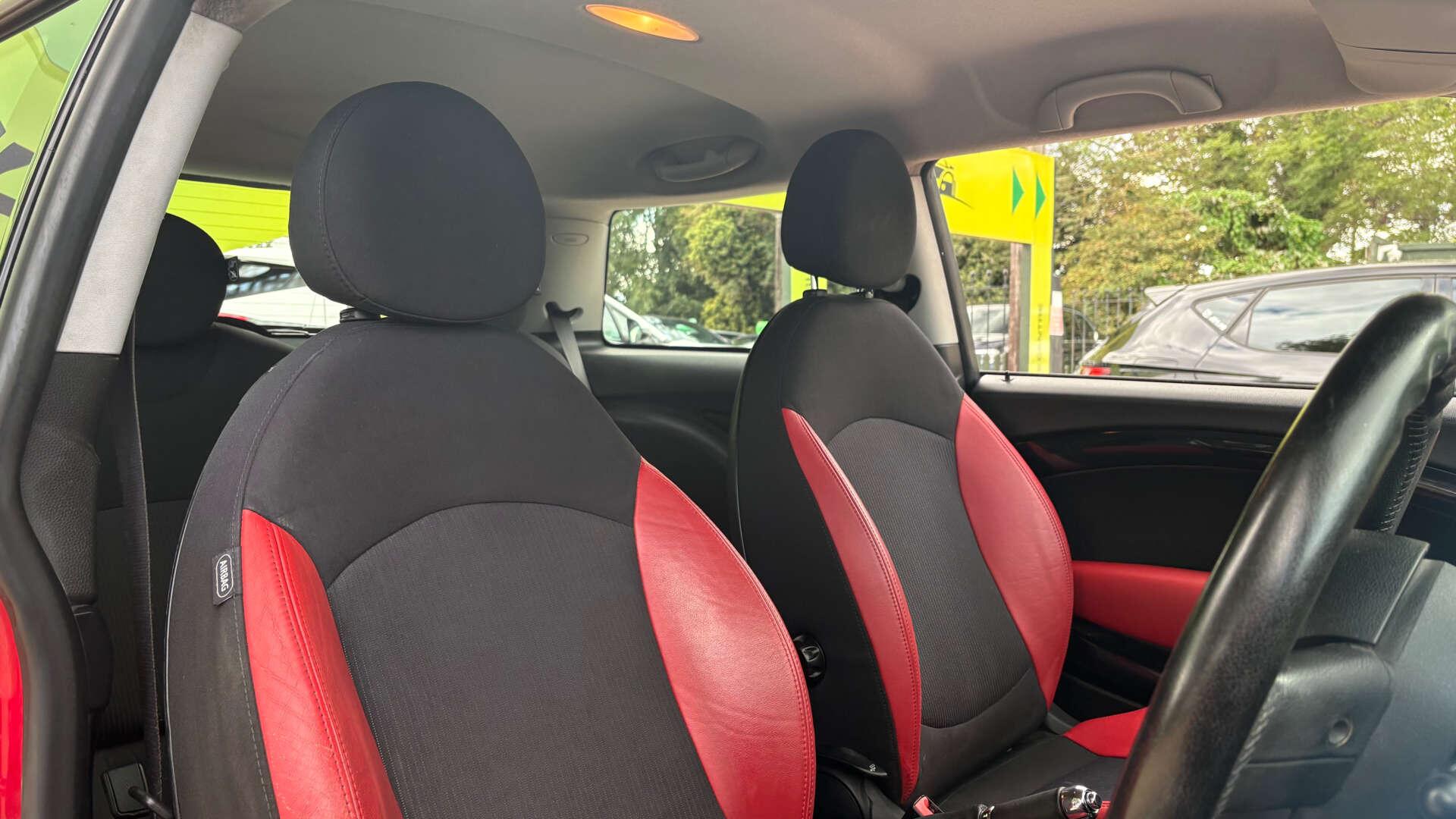 Mini Hatch view 8