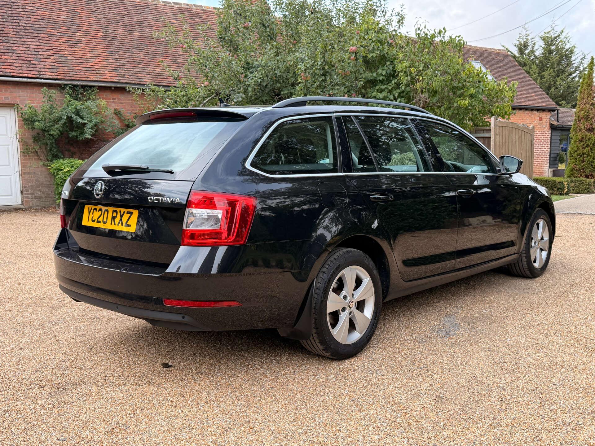 Skoda Octavia view 5