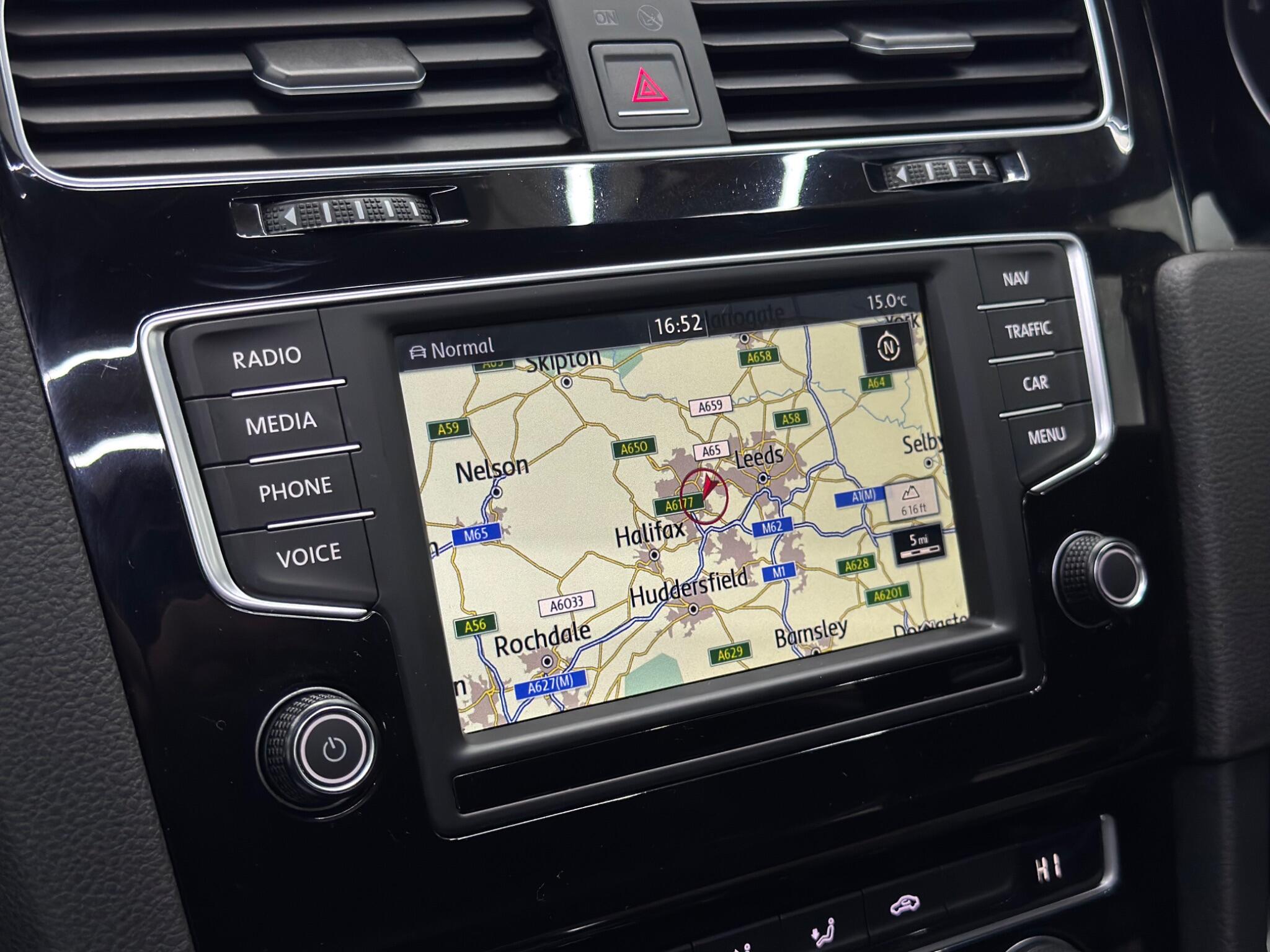 Volkswagen Golf view 9