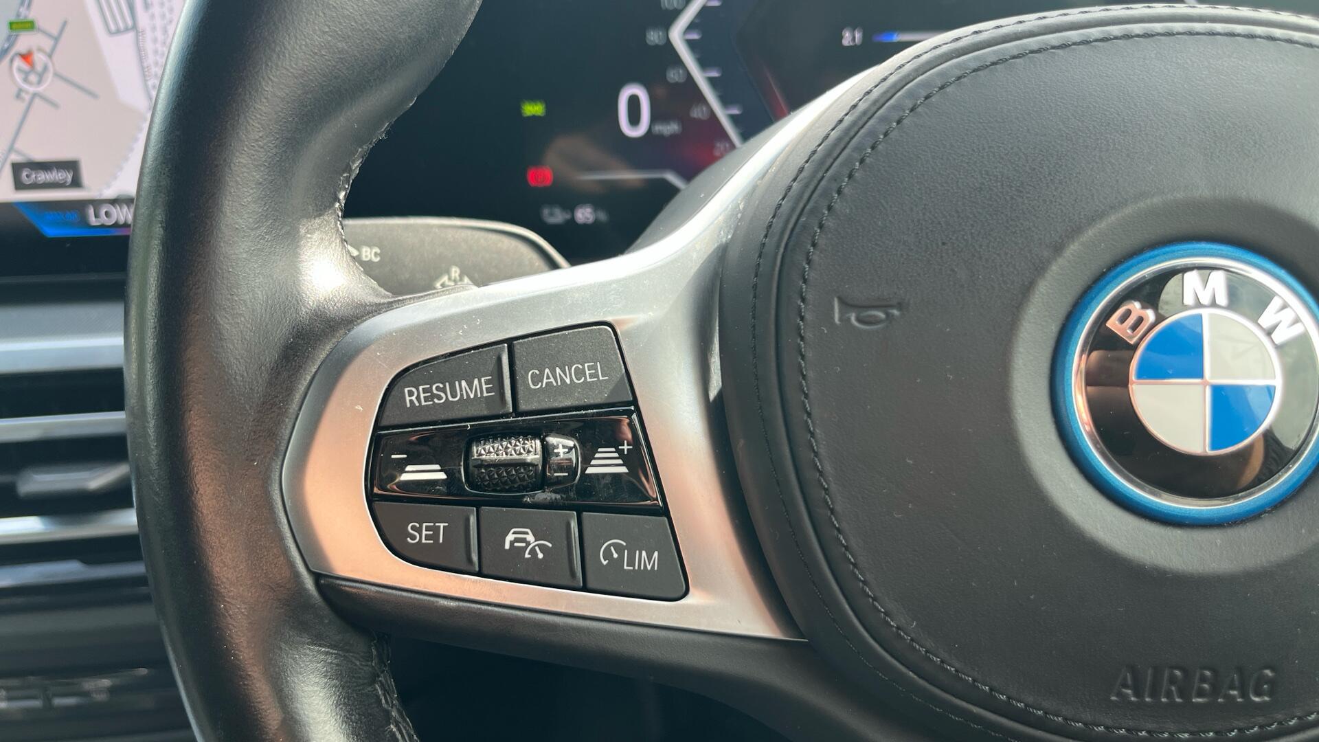 BMW i4 view 17