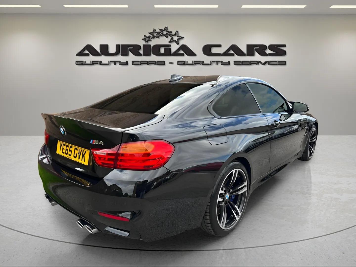BMW M4 view 11