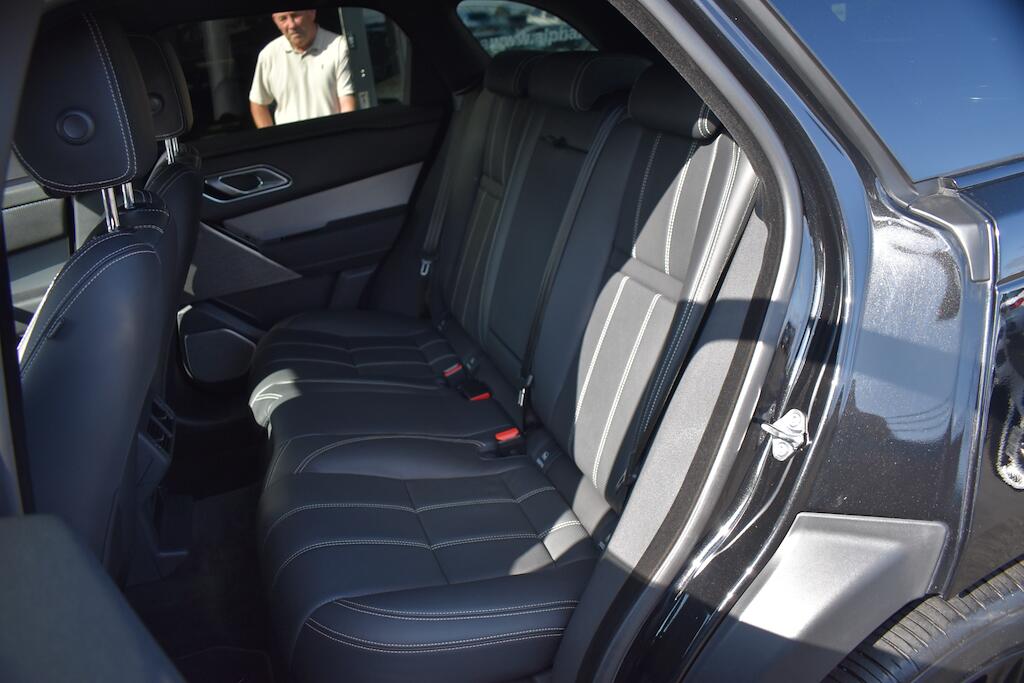 Land Rover Range Rover Velar view 13