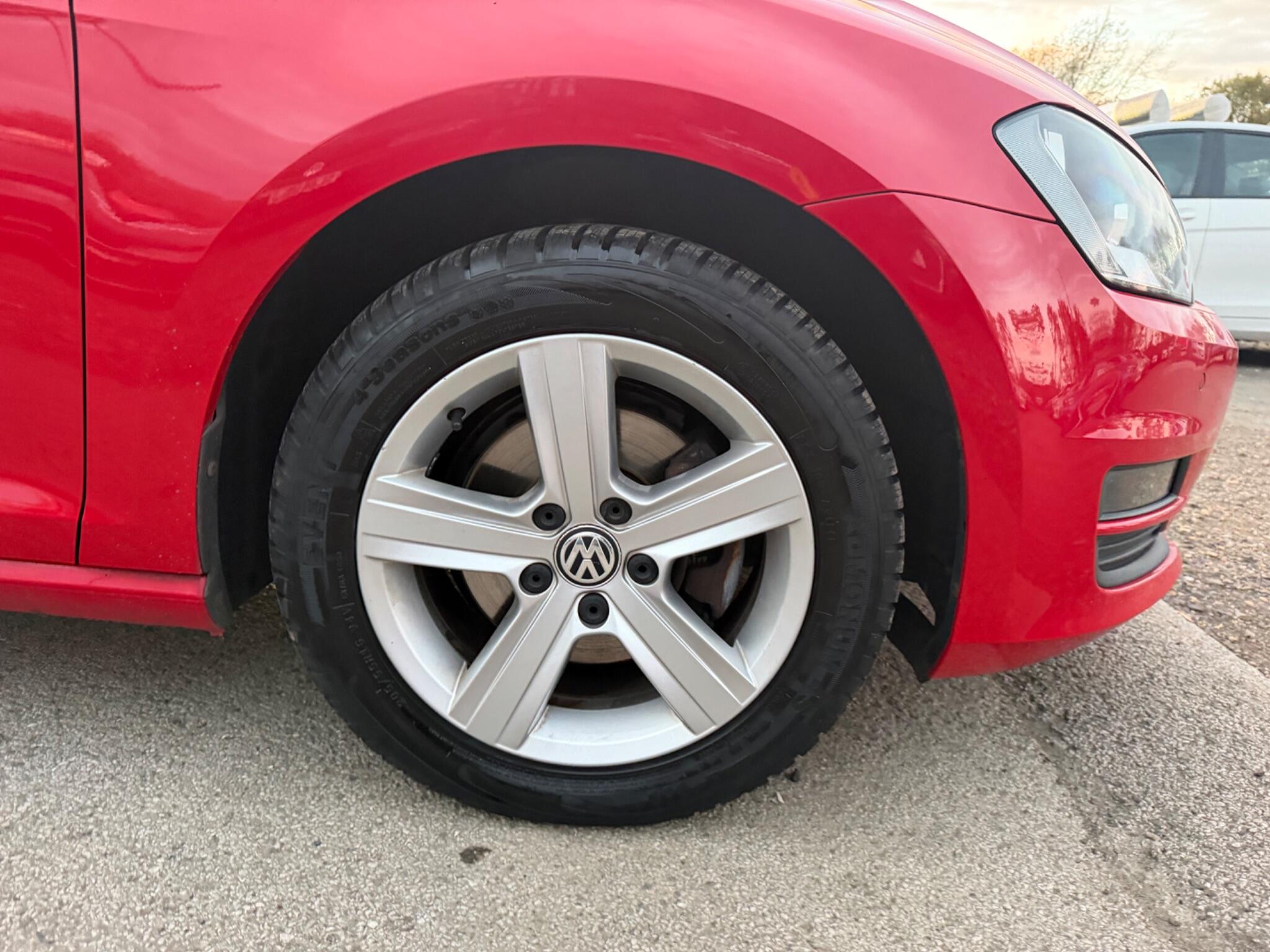 Volkswagen Golf view 43