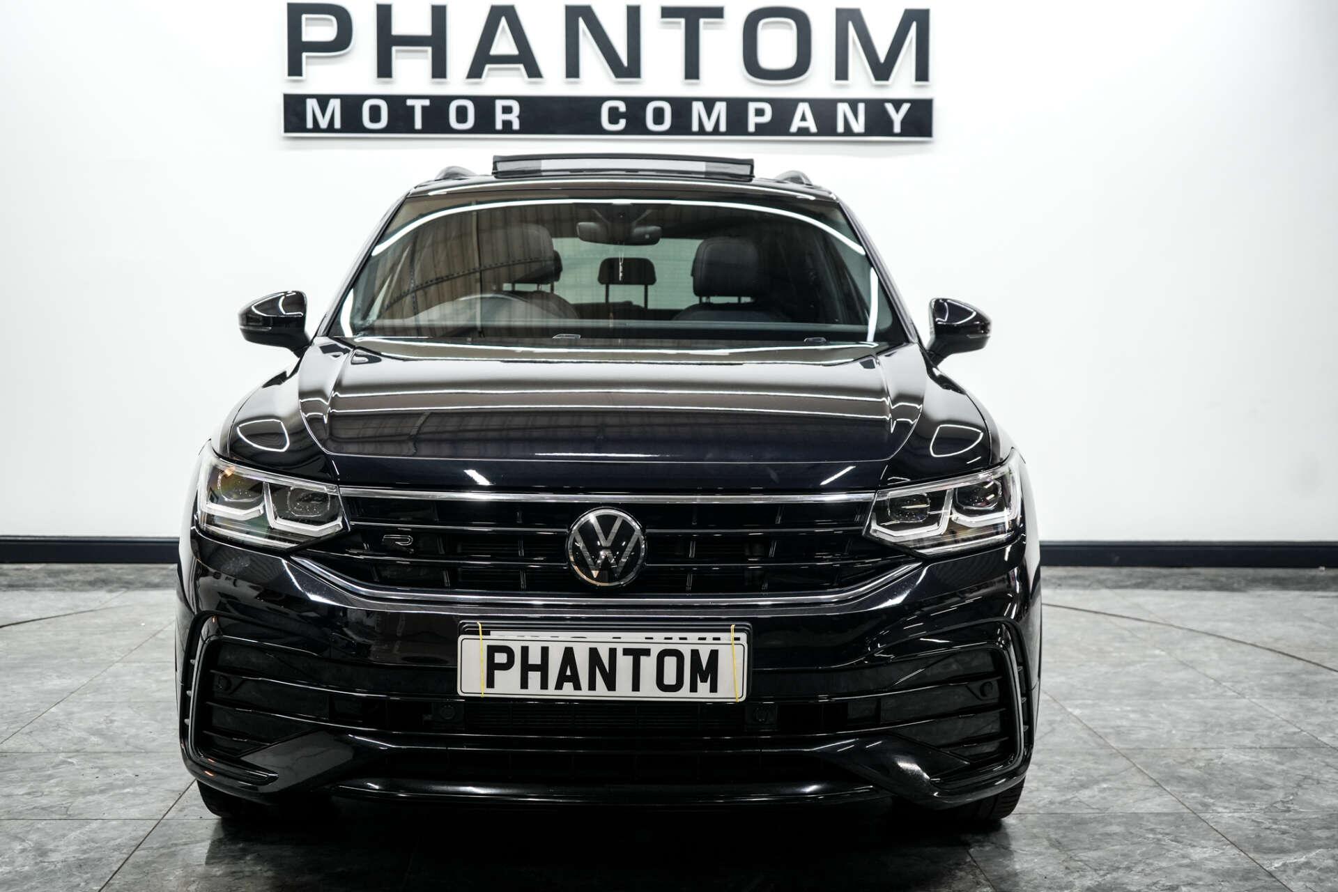 Volkswagen Tiguan view 2