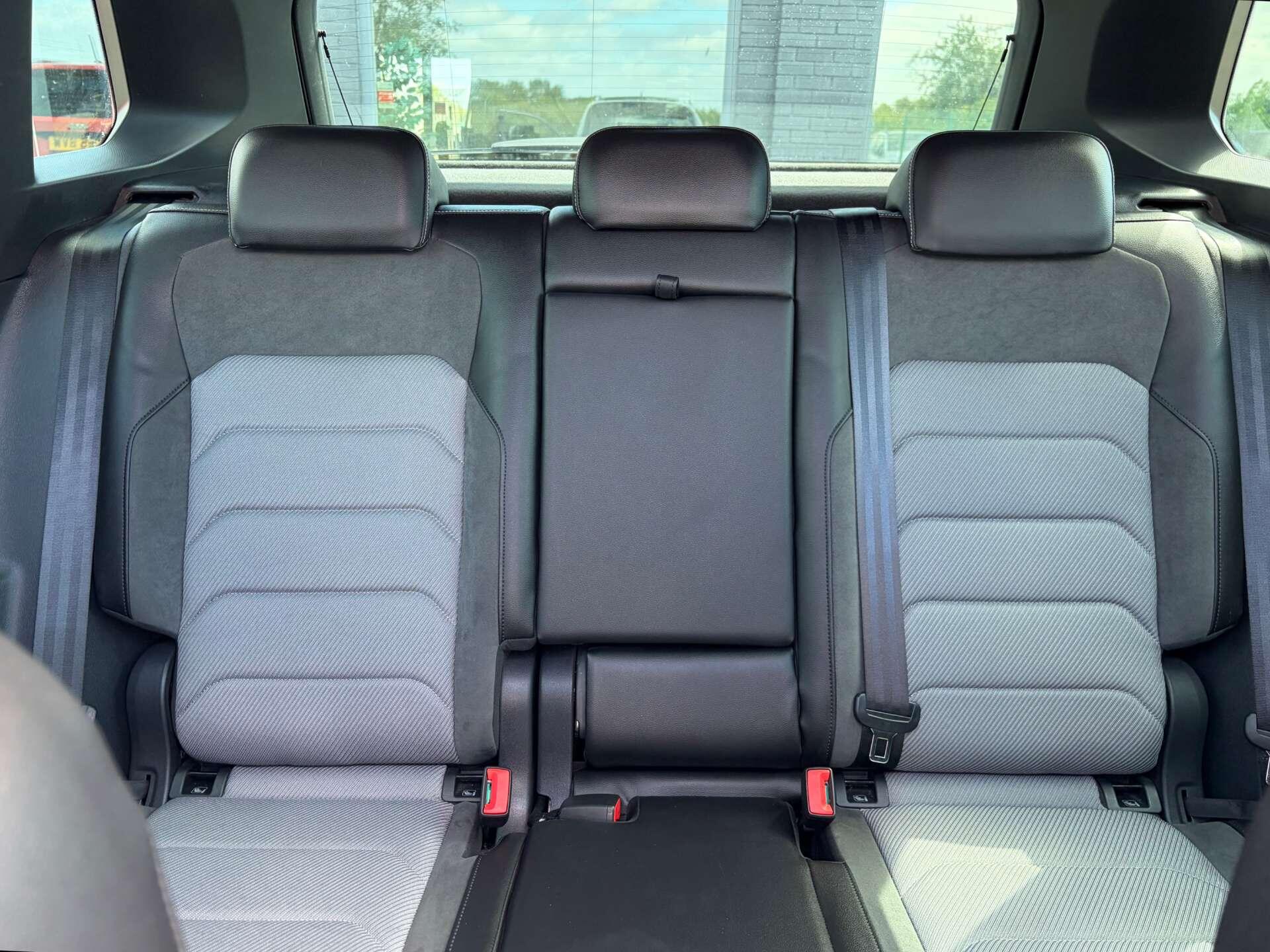 Volkswagen Tiguan view 32