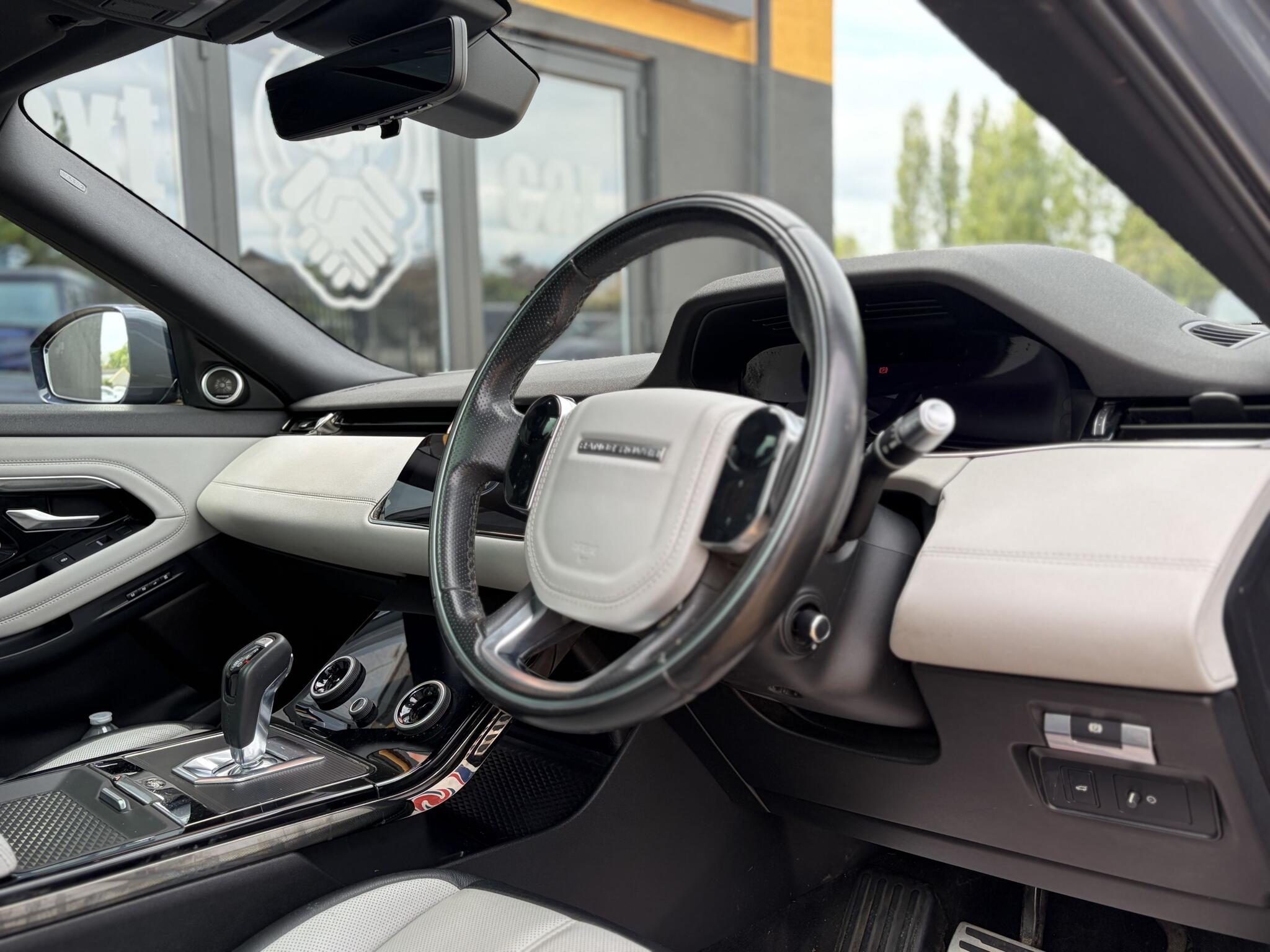 Land Rover Range Rover Evoque view 10