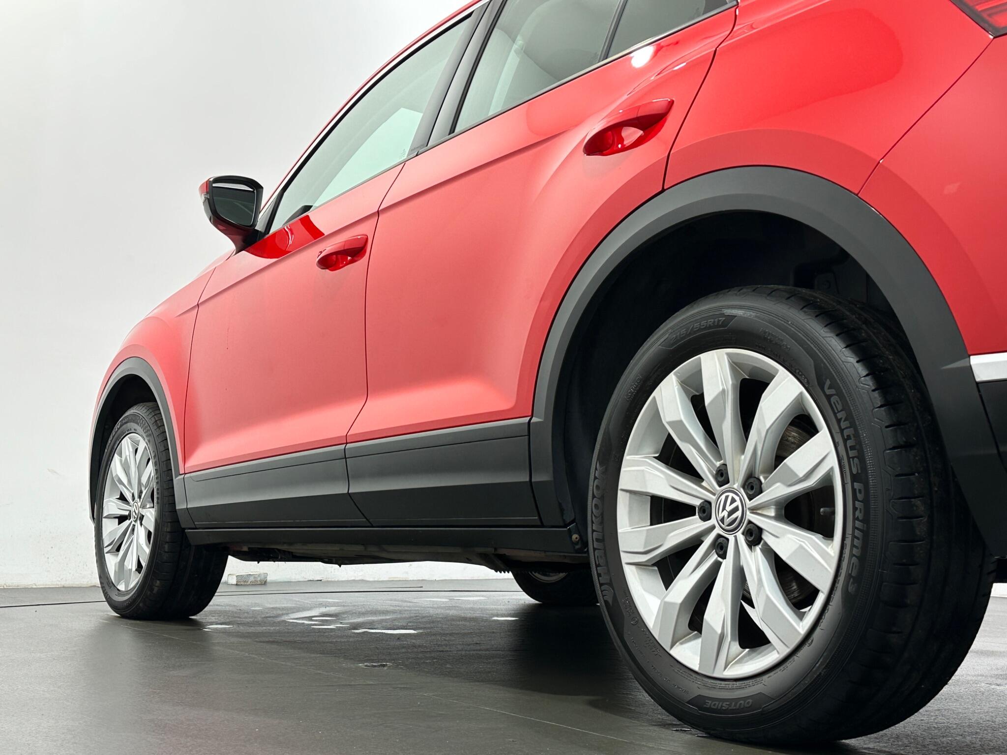 Volkswagen T-Roc view 47
