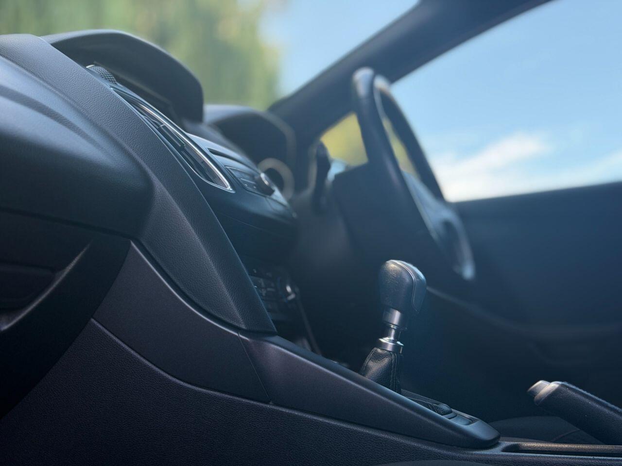 Ford Focus view 75