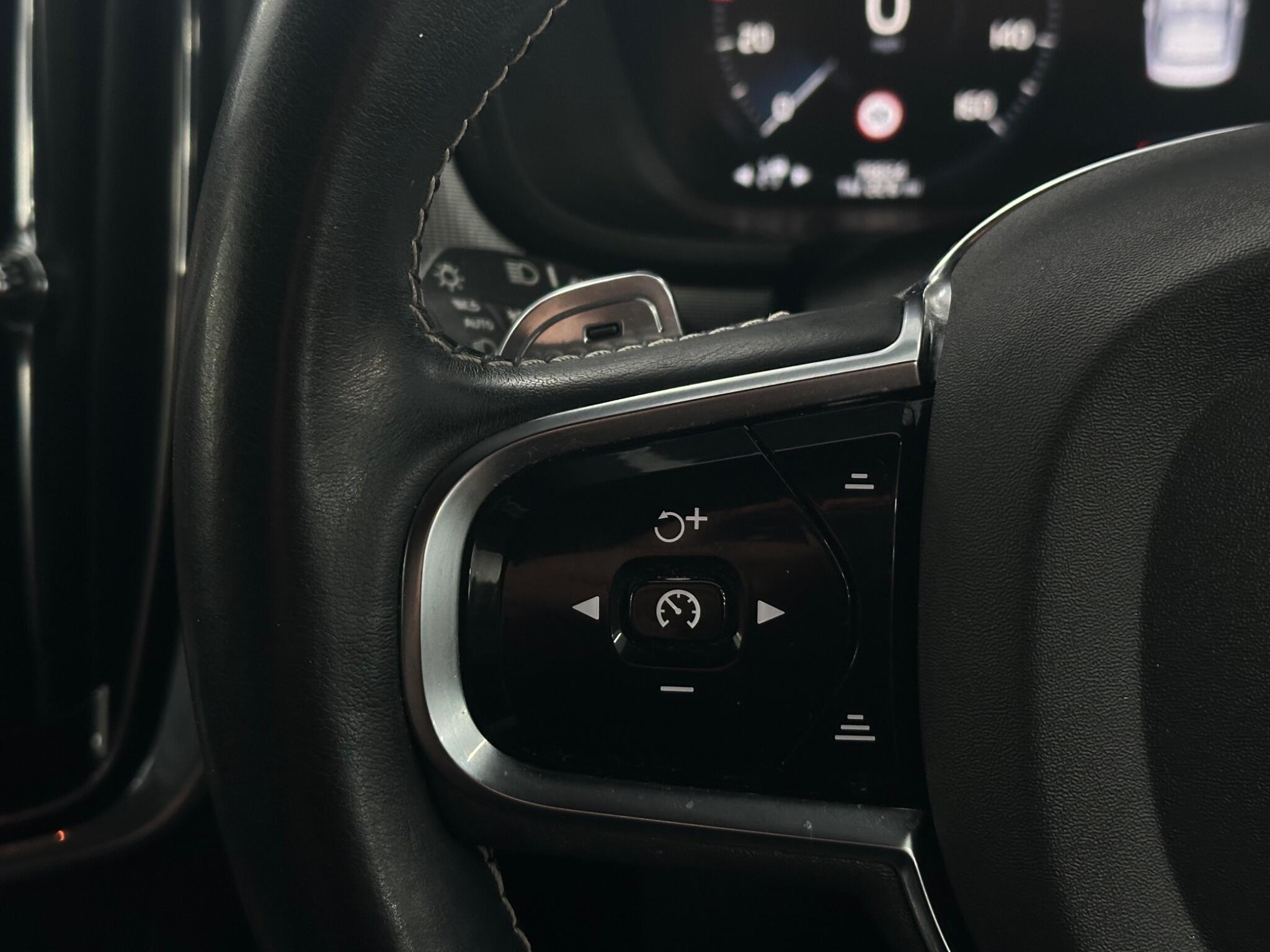 Volvo S90 view 24