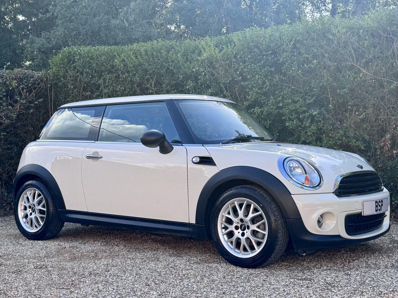 MINI Hatch view 6