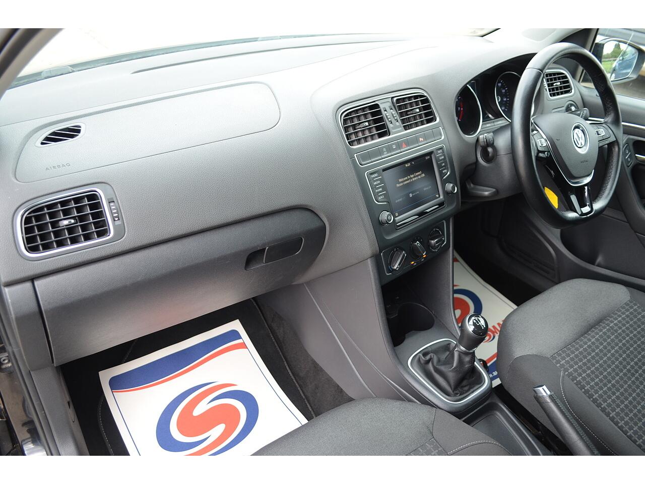 Volkswagen Polo view 21