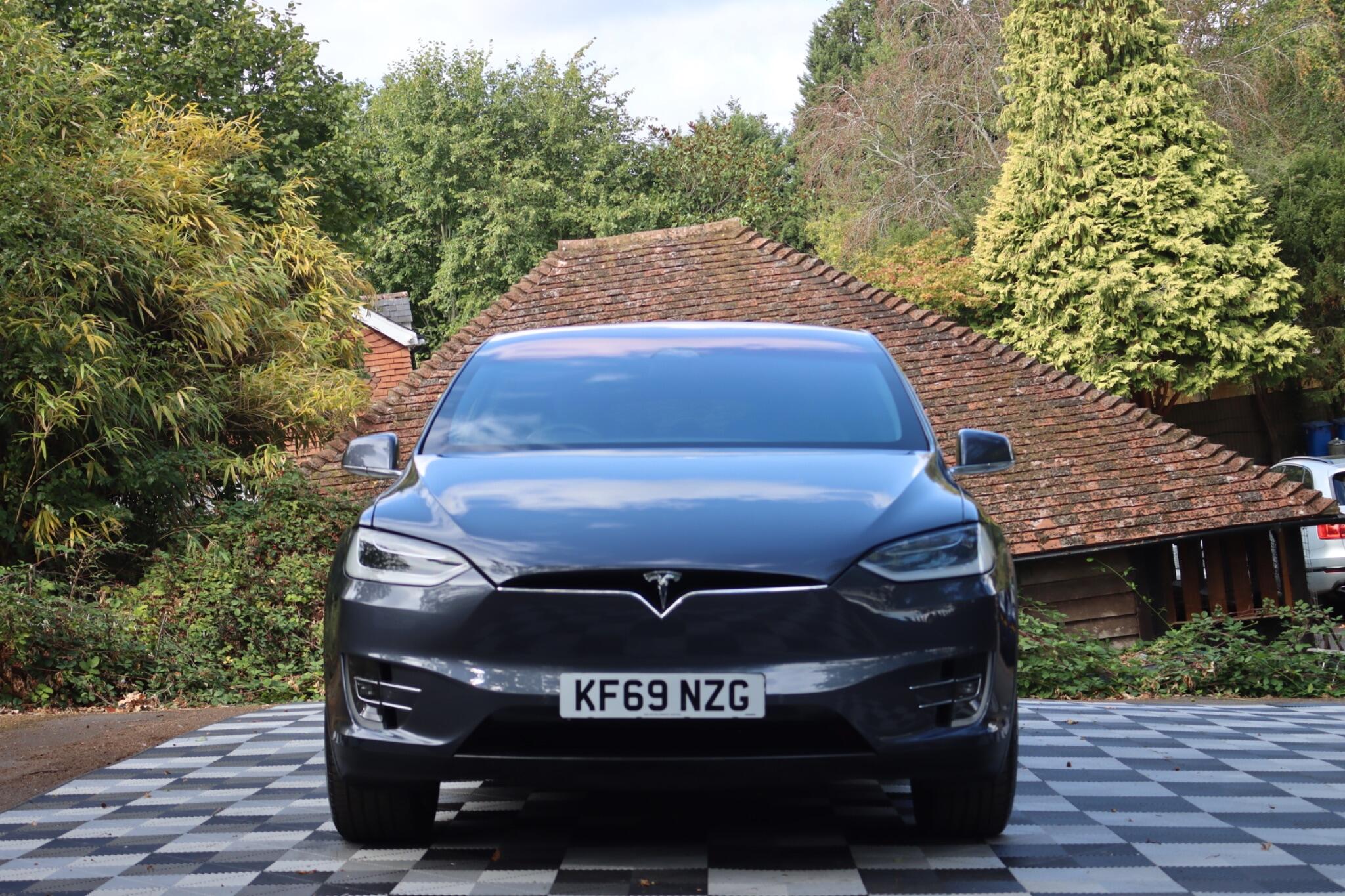 Tesla Model X view 19