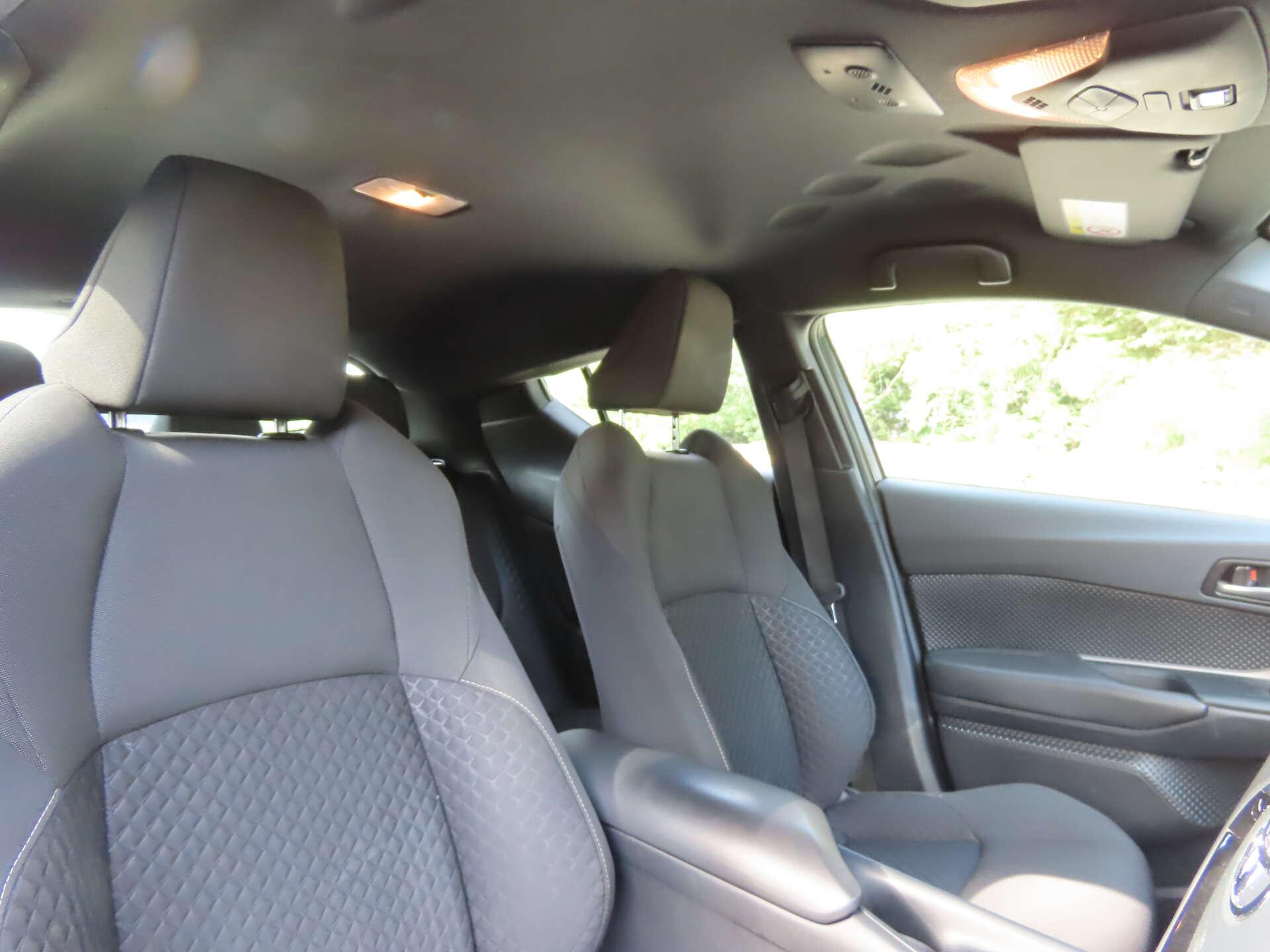 Toyota C-HR view 8