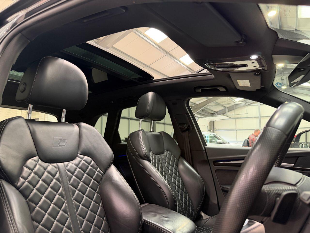 Audi Q5 view 21