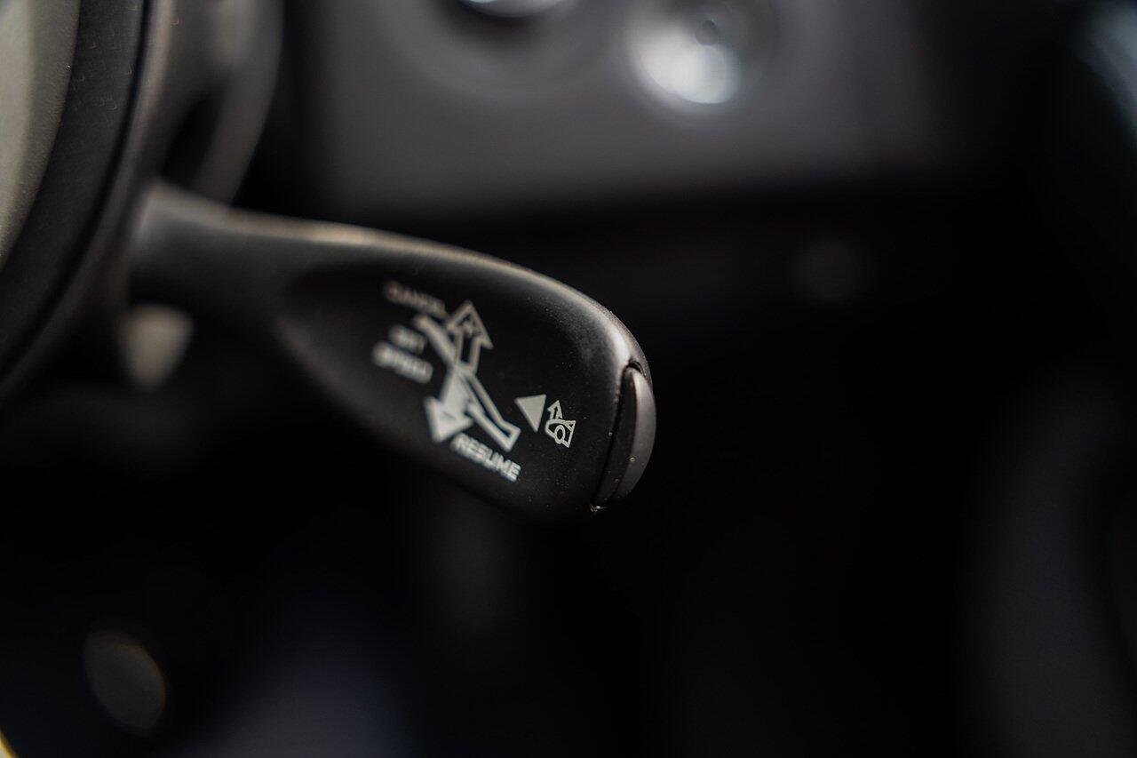 McLaren GT view 90