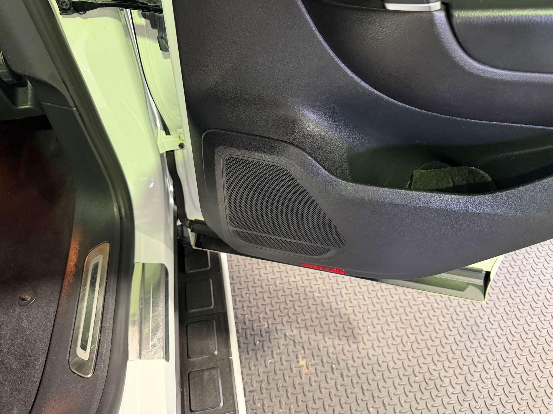 Volkswagen Touareg view 55