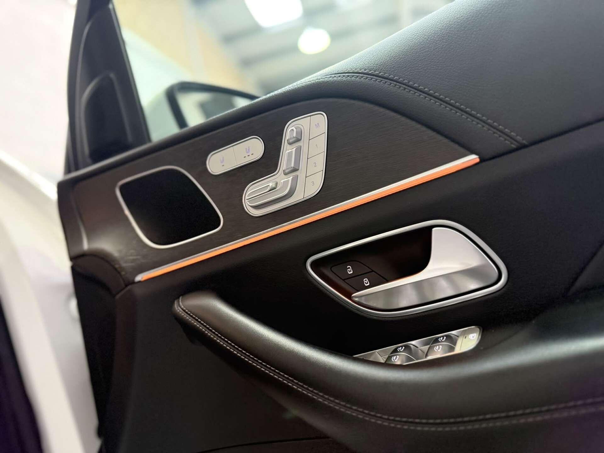 Mercedes-Benz Gle view 19