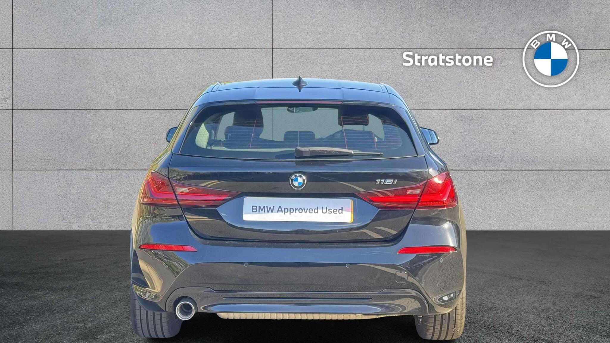 BMW 1 Series view 20