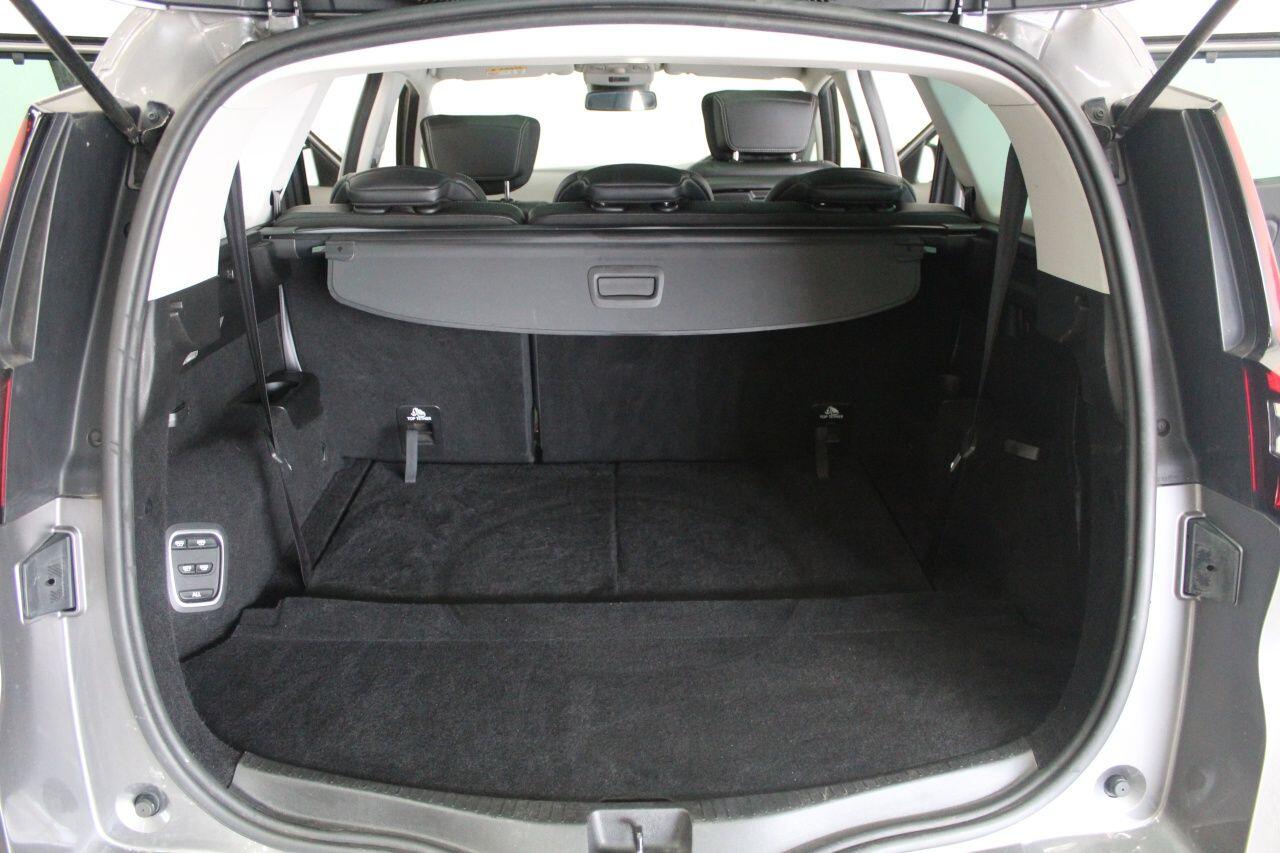 Renault Grand Scenic view 22