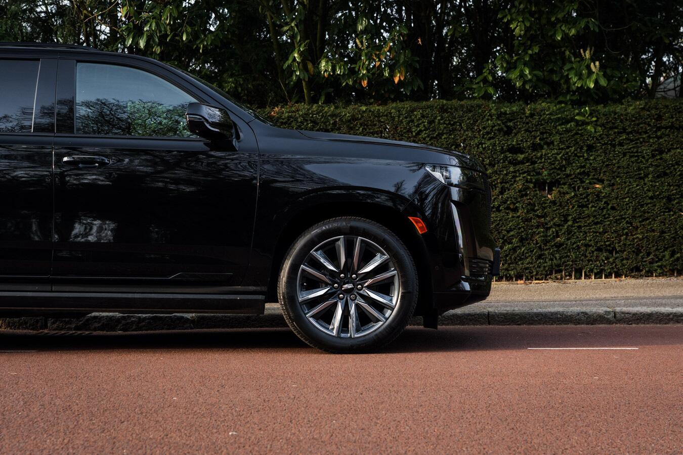 Cadillac Escalade view 8