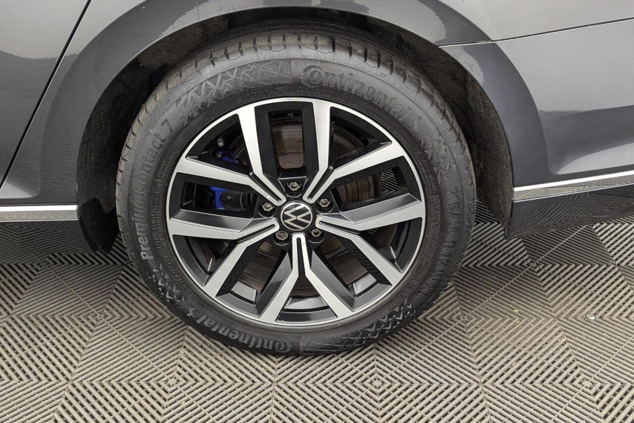 Volkswagen Passat view 56
