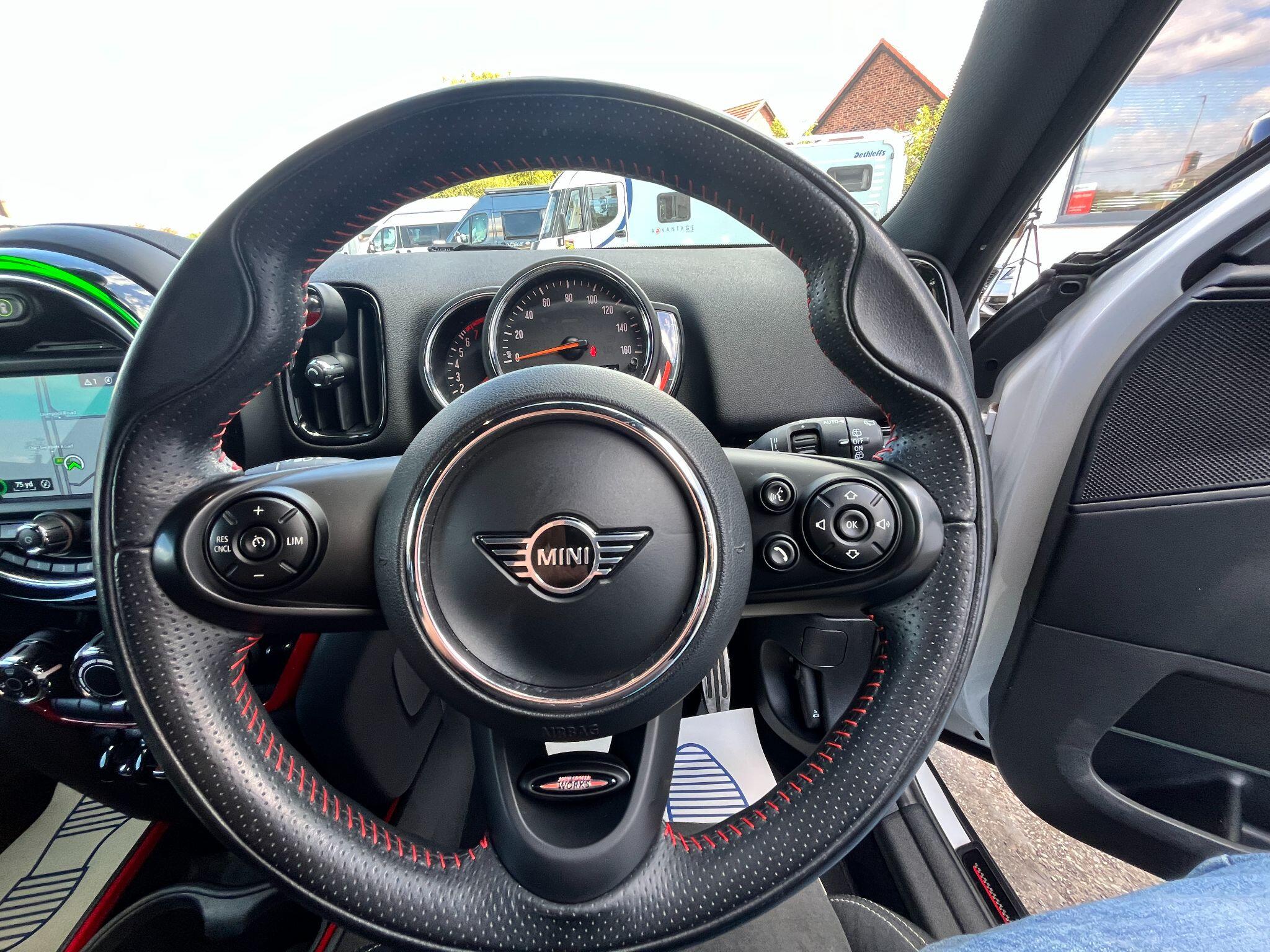 Mini Countryman view 11