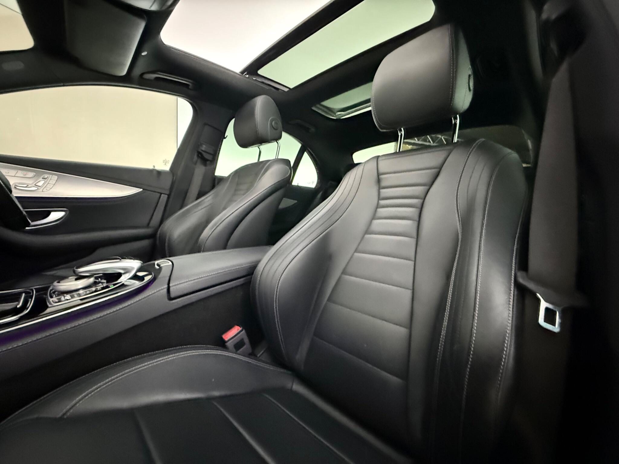 Mercedes-Benz E-Class view 30