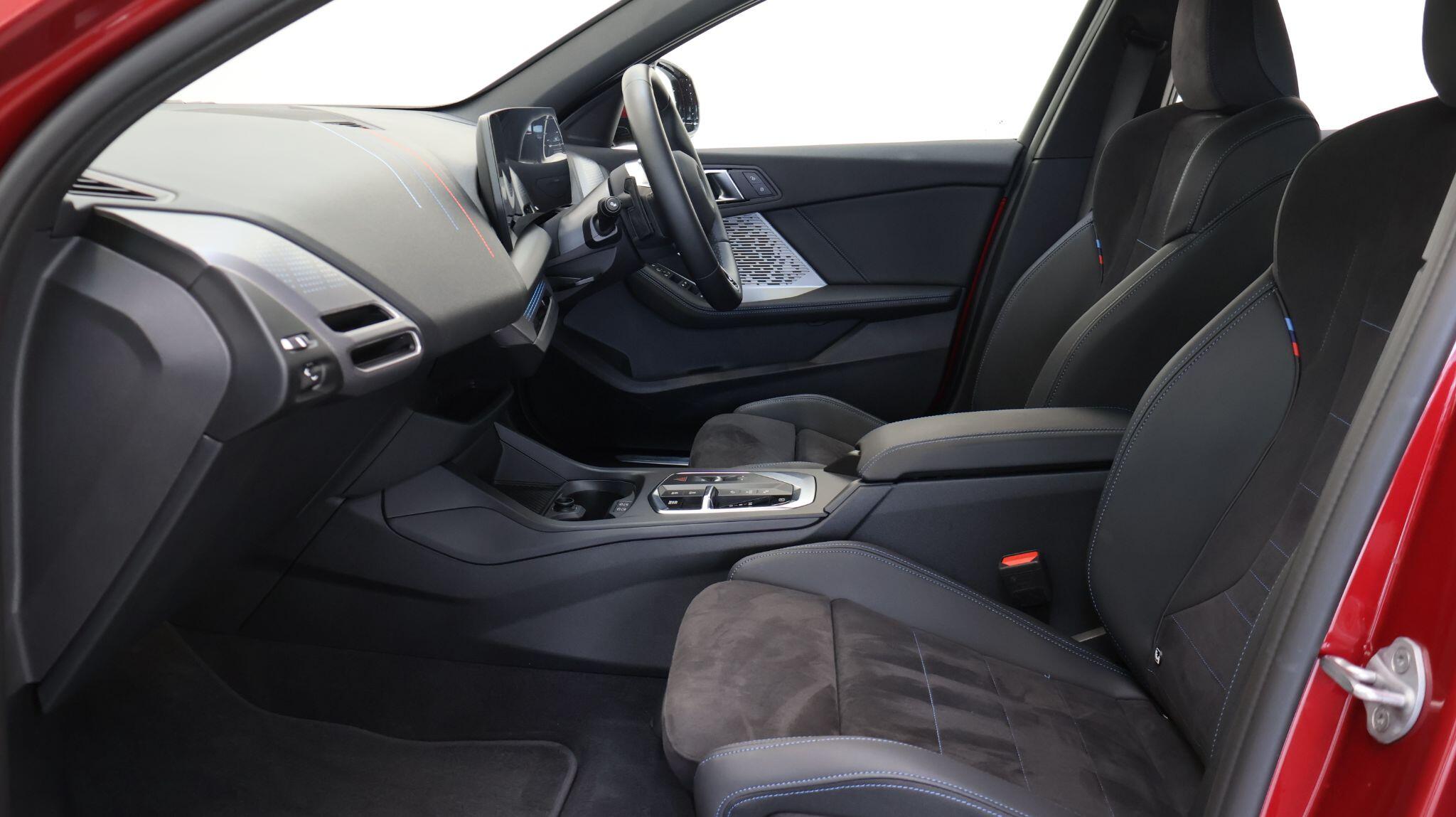 BMW 1 Series view 44