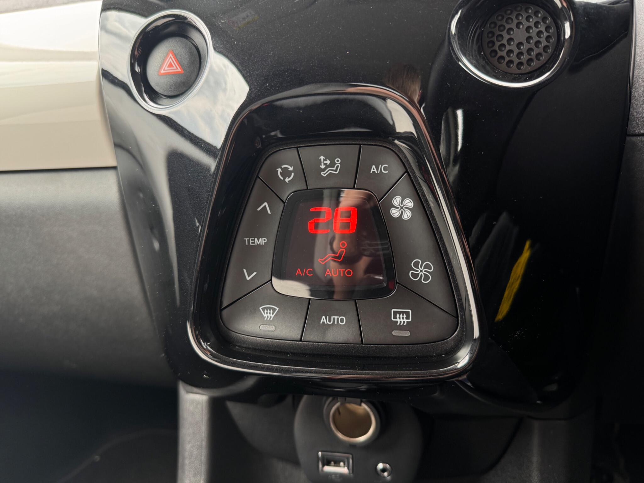 Toyota Aygo view 34
